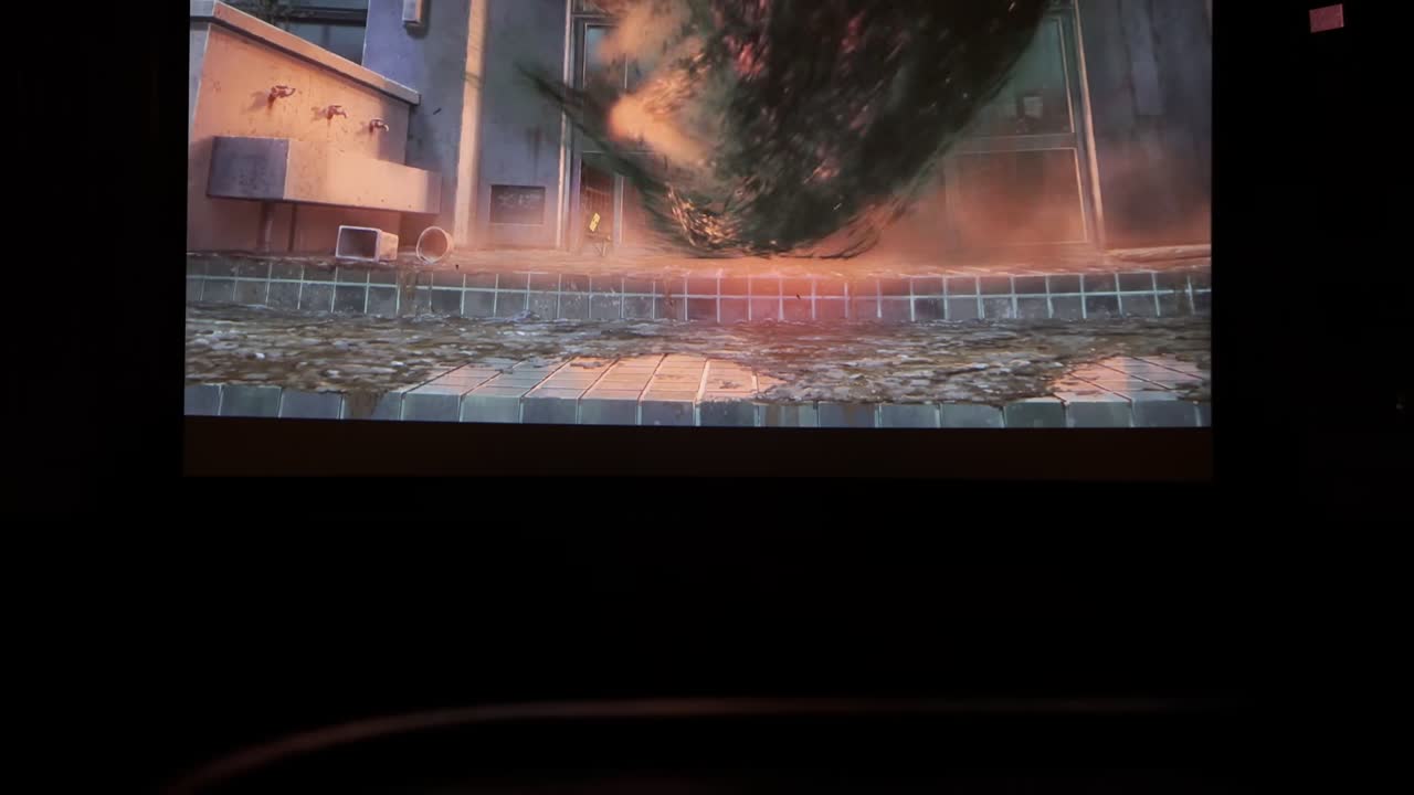Comingimg