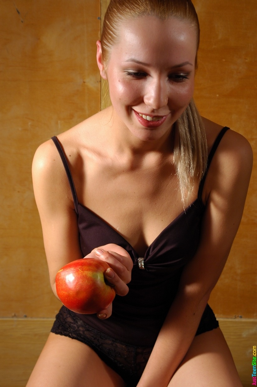 [Image: 002deb2c7e50f45047023.jpg]
