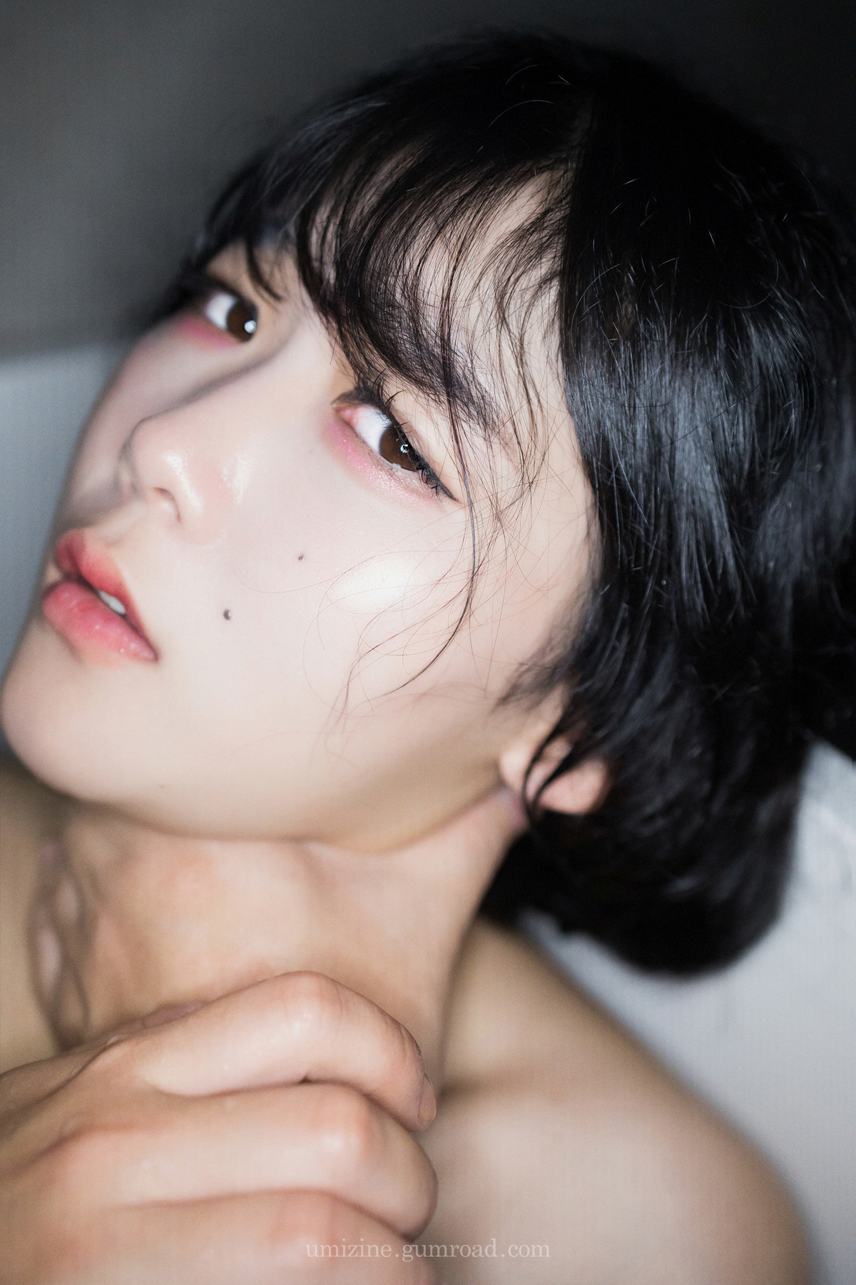 ZIA.Kwon 권지아, [UMIZINE] Bathtub Mermaid Set.02 47