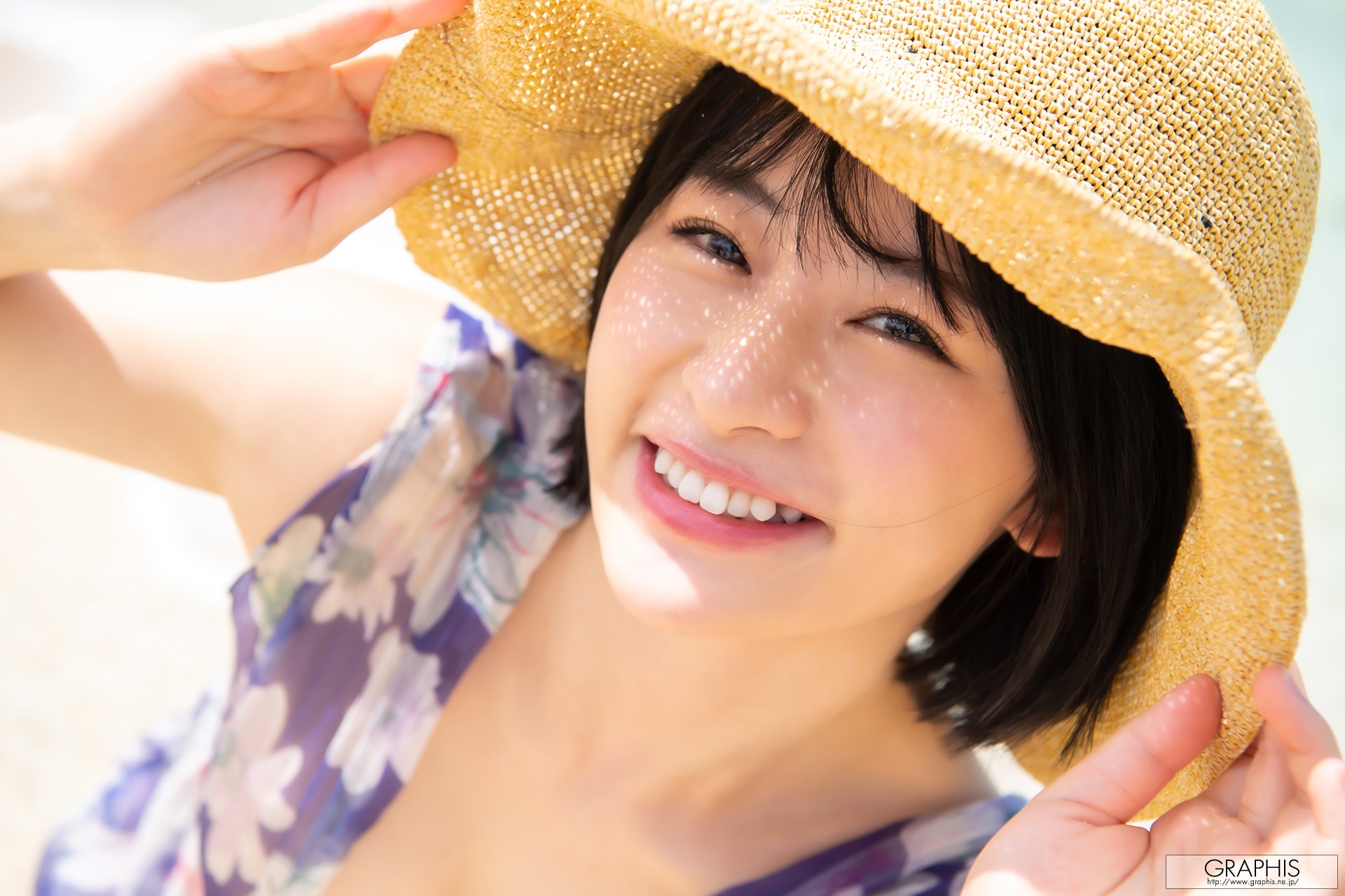 [Graphis] Gals - Mei Miyajima 宮島めい blooming  141P 4