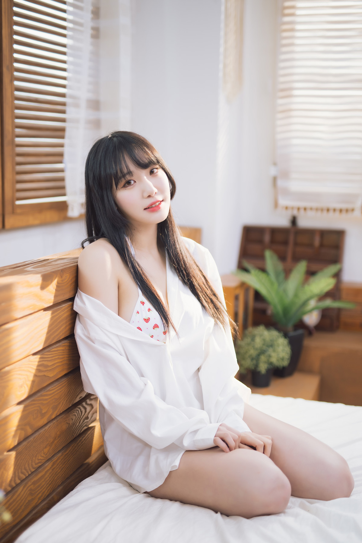 Sooflower 수련수련, Strawberry Photobook Set.01 16
