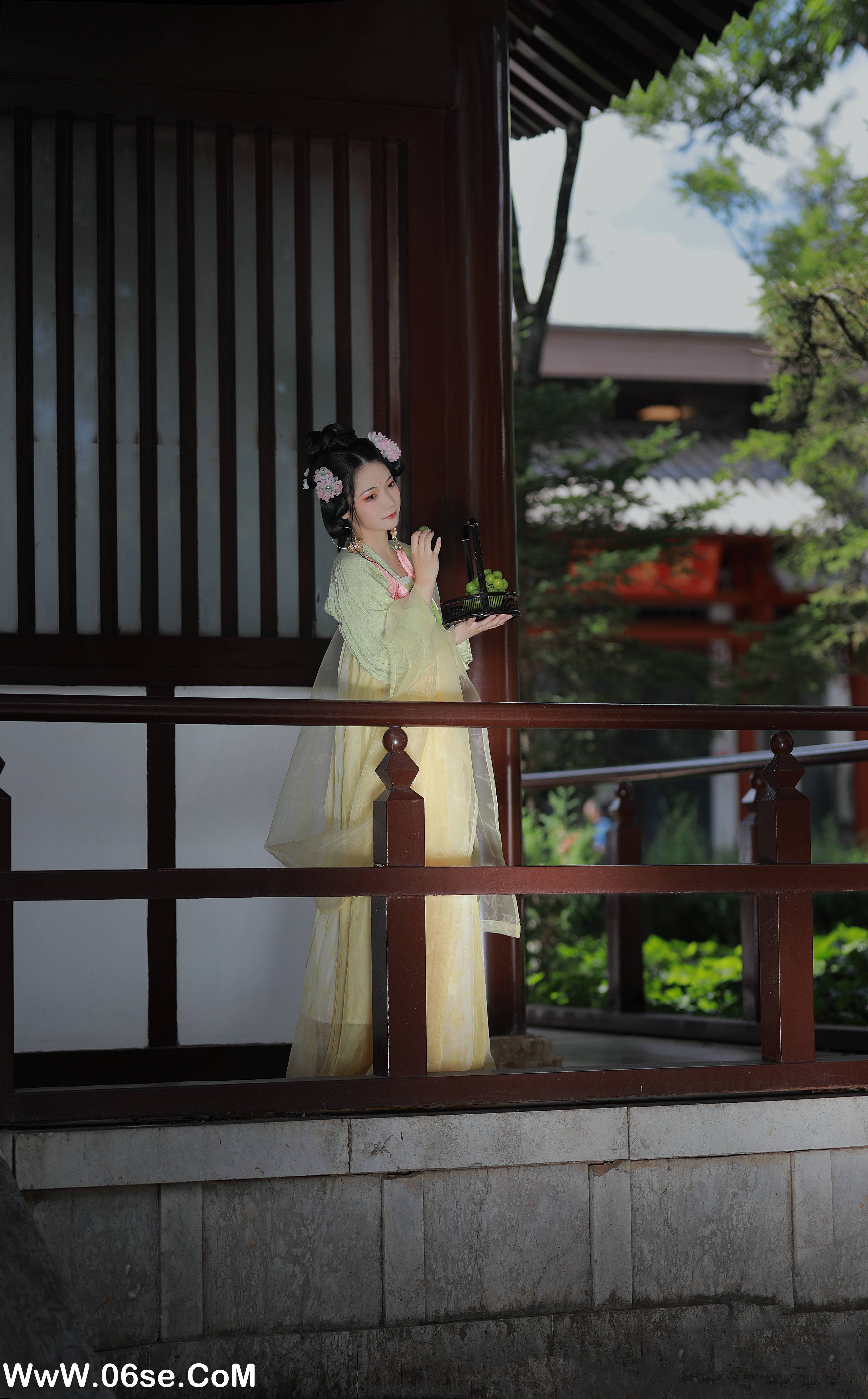 图片[16]-[YITUYU艺图语]2022.09.08 若无闲事挂心头 落花人独立[32+1P／673MB]-六色网