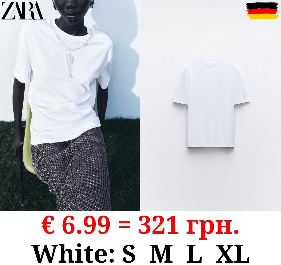 T-SHIRT WITH RHINESTONE NECKLACE