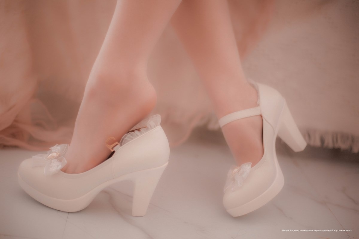 [Cos]皮皮奶-朦胧婚纱[66P] 47