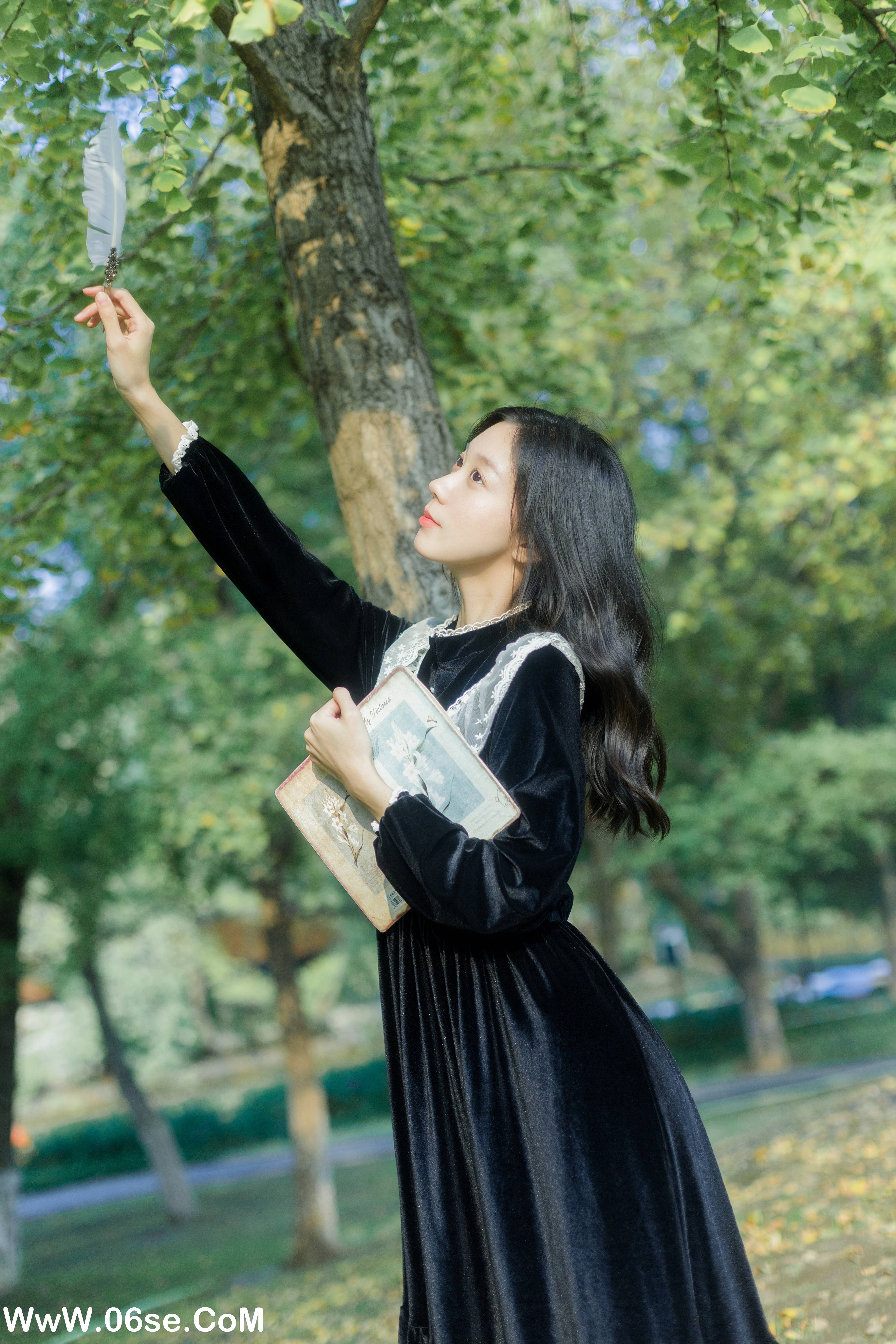 图片[10]-[YITUYU艺图语]2022.11.24 将在初秋寄出 饲猫少女-[38+1P／394MB]-六色网