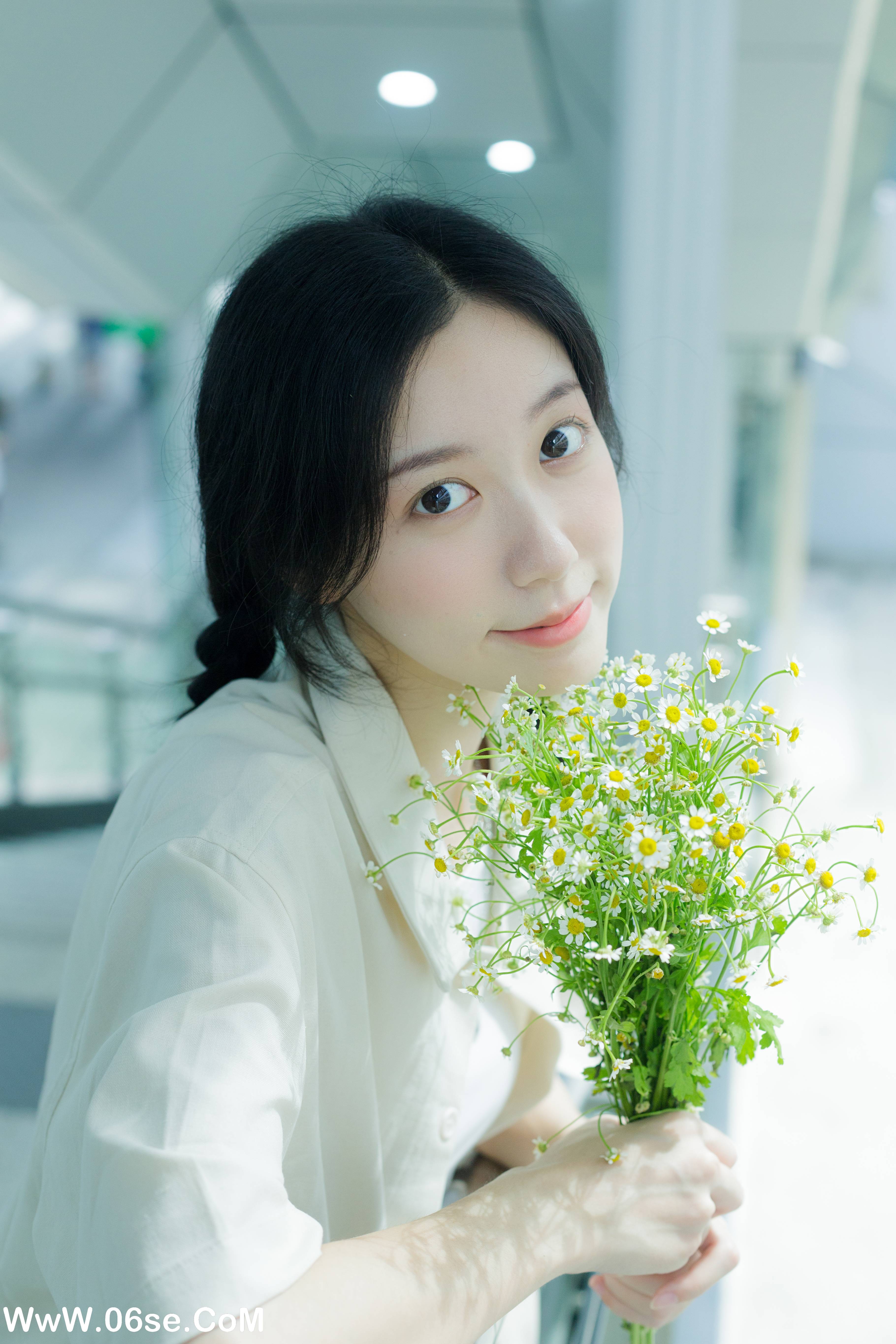 图片[22]-[YITUYU艺图语]2022.08.22 地铁奇遇记 饲猫少女-[38+1P／340MB]-六色网