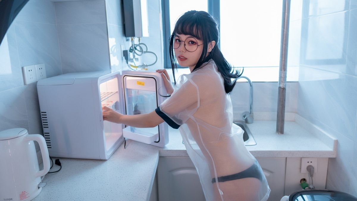 [Cos]七月喵子 - 喝酸奶的眼镜娘[35P] 32