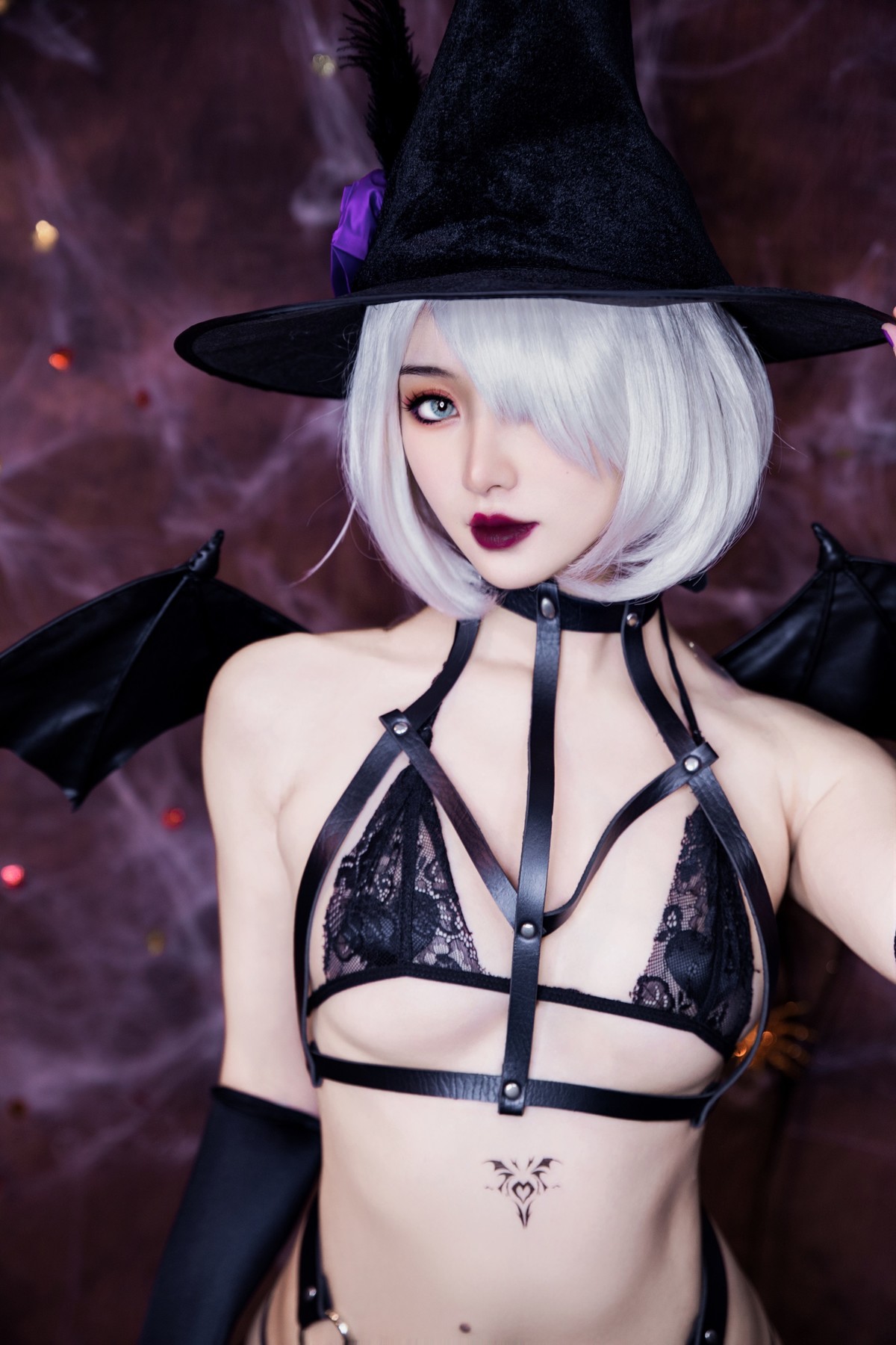 Cosplay MisswarmJ Goth 2B Halloween Special 25