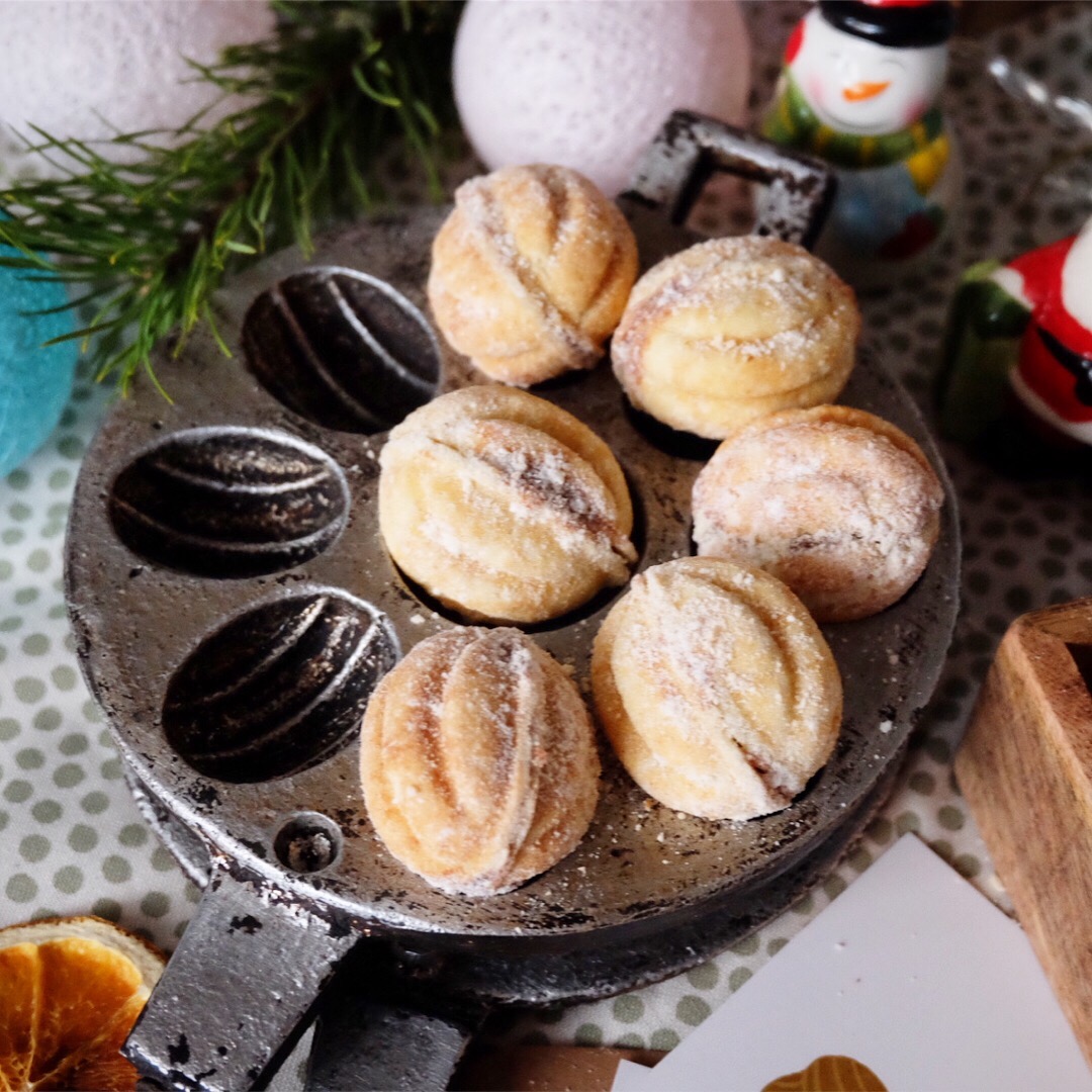 Рецепт печенья орешки. Орешки со сгущенкой классический. Вафельные орешки со сгущенкой. Вкус детства орешки со сгущенкой. Печенье орешки с предсказаниями.