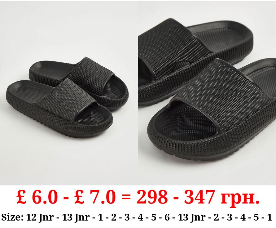 Black Chunky Sliders