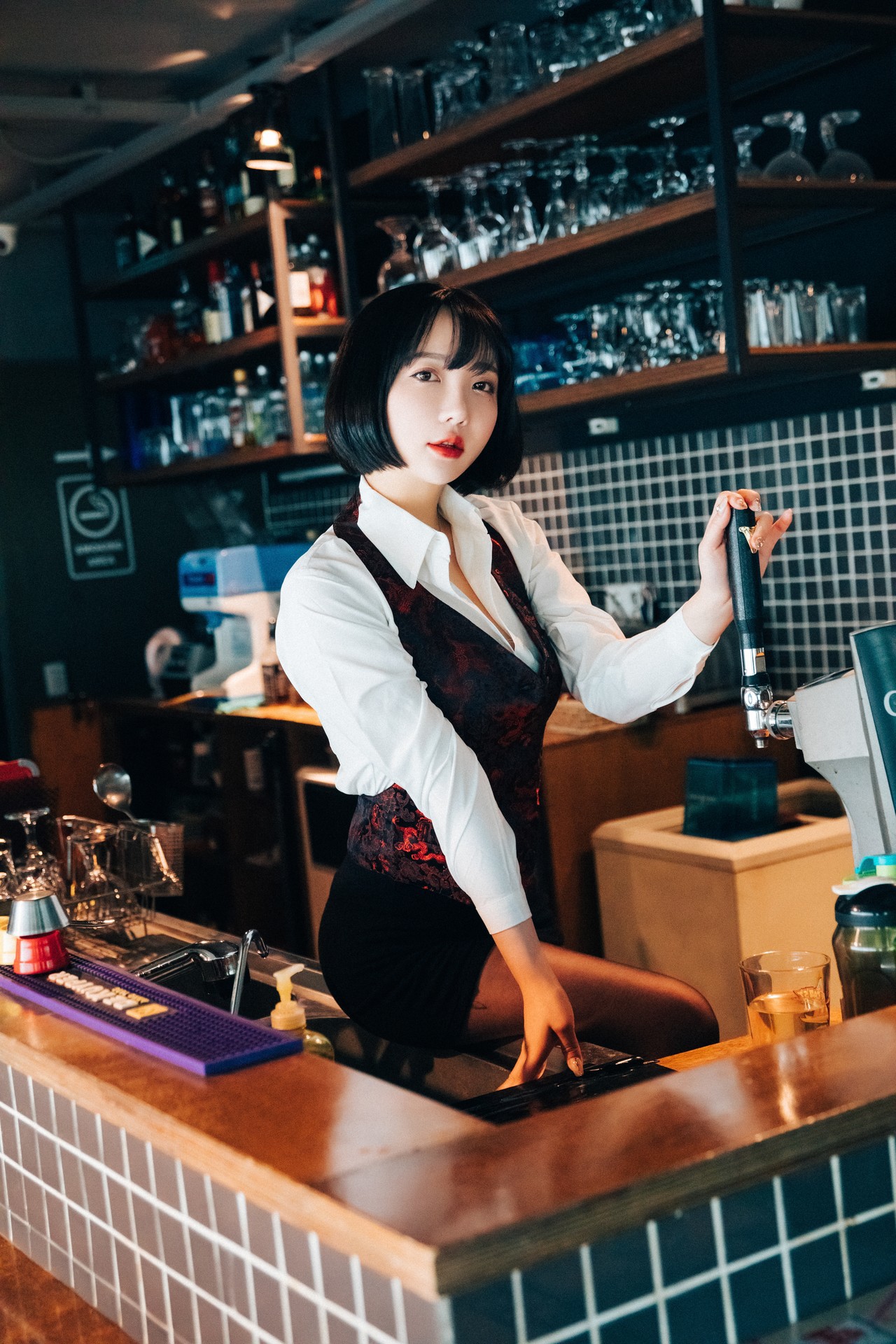 Son Yeeun 손예은, [Loozy] Tainted Love Bar Set.01 12