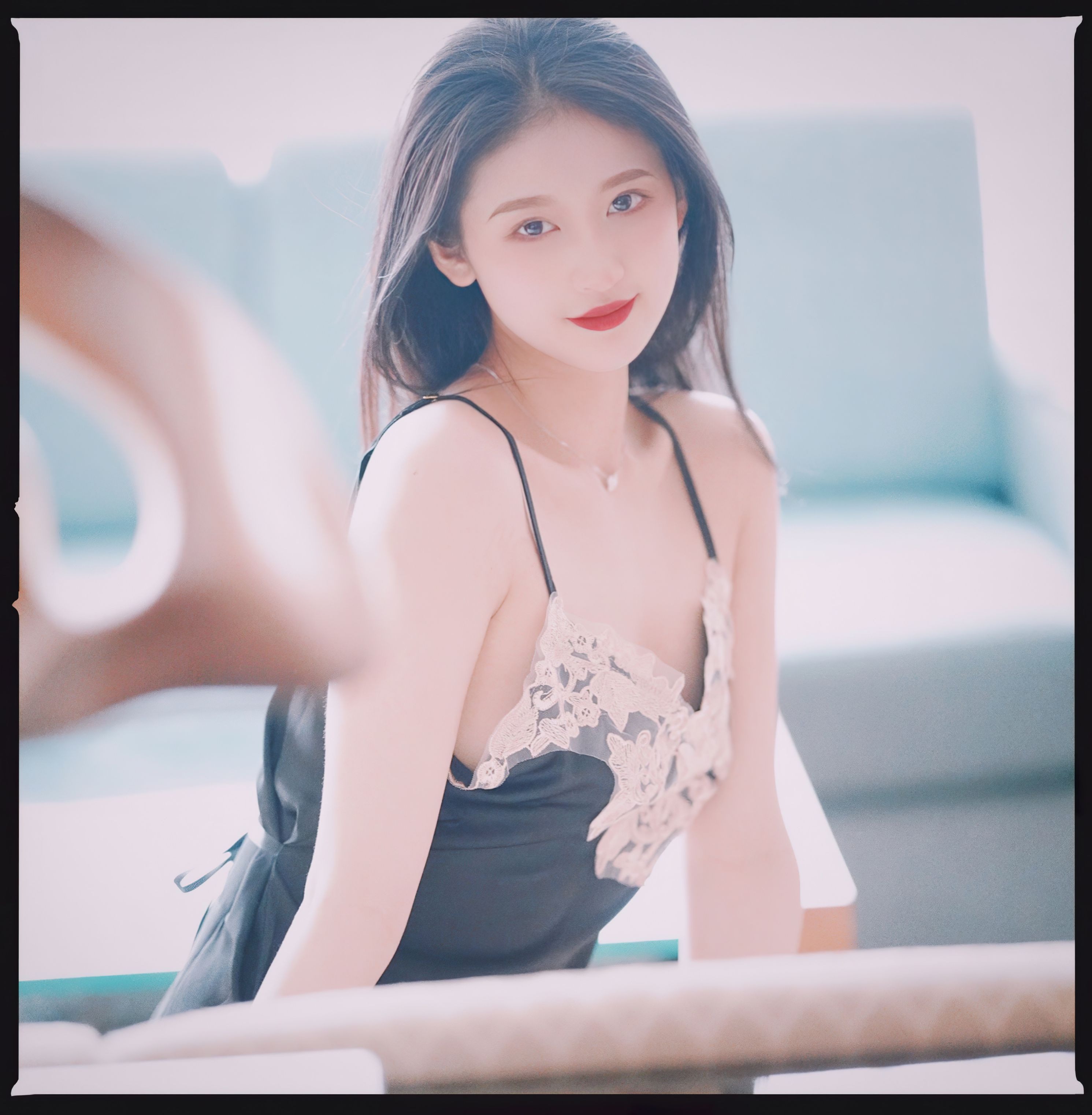 美女模特彤彤大尺度私房 7