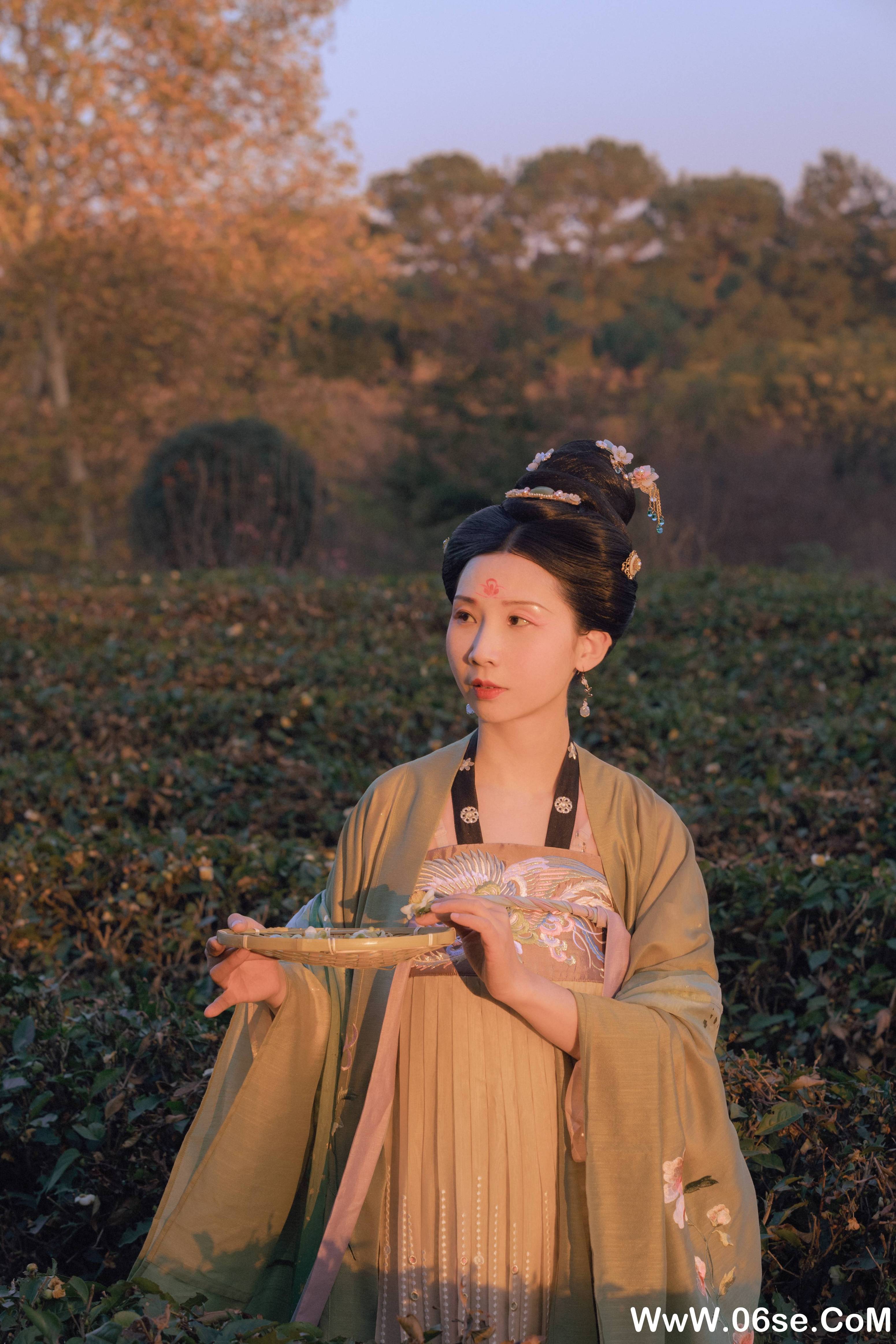 图片[13]-[YITUYU艺图语]2021.09.27 苏幕遮 唱小游[25+1P／265MB]-六色网