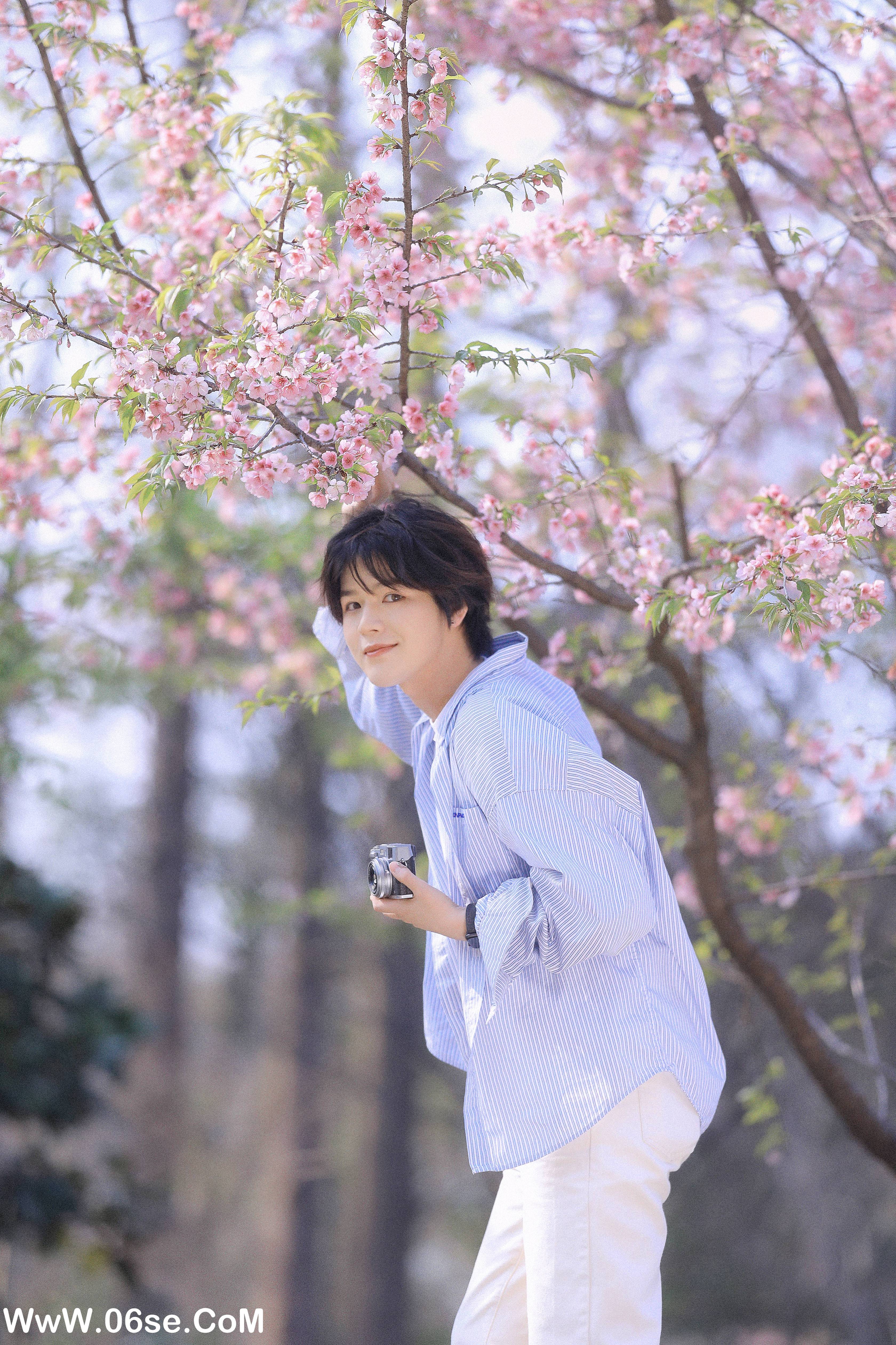 图片[5]-[YITUYU艺图语]2022.05.29 樱花少年 李宇轩Yashon[23P-782.71MB]-六色网