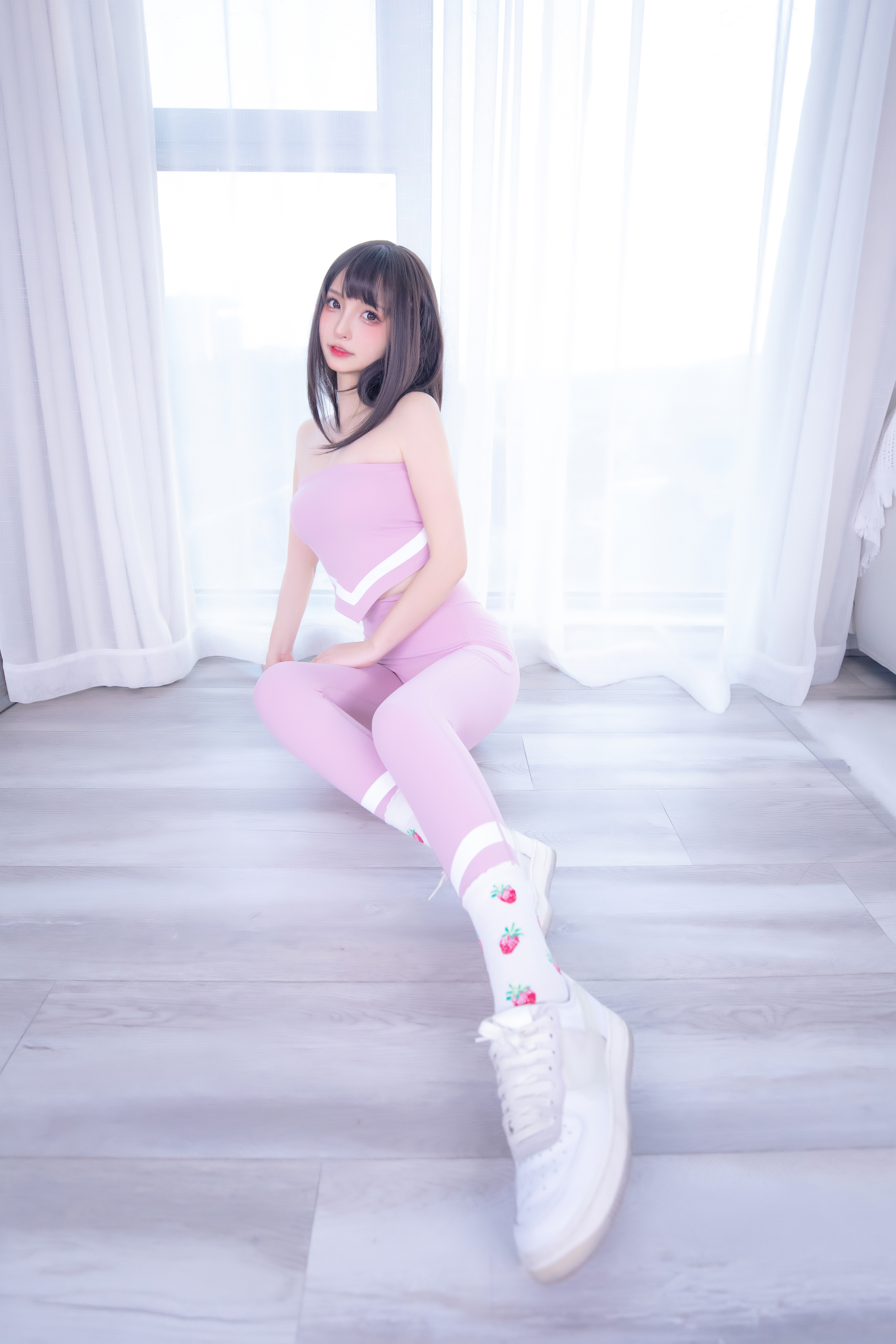 神楽坂真冬 - 草莓蜜桃[75P-143MB] 14