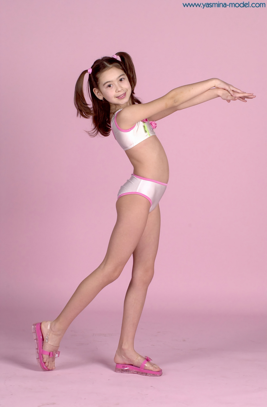 [Image: 0812adc68ab24d81c8d34.jpg]