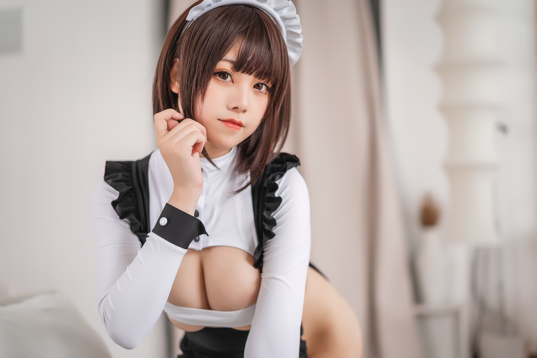 Cosplay 蜜汁猫裘 高叉女仆 32