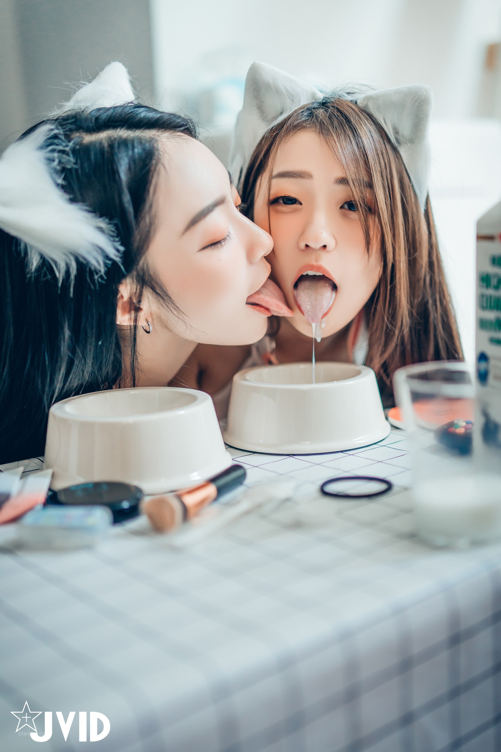 JVID 辰辰×飘飘×妍妍-她和她的两只猫咪 119