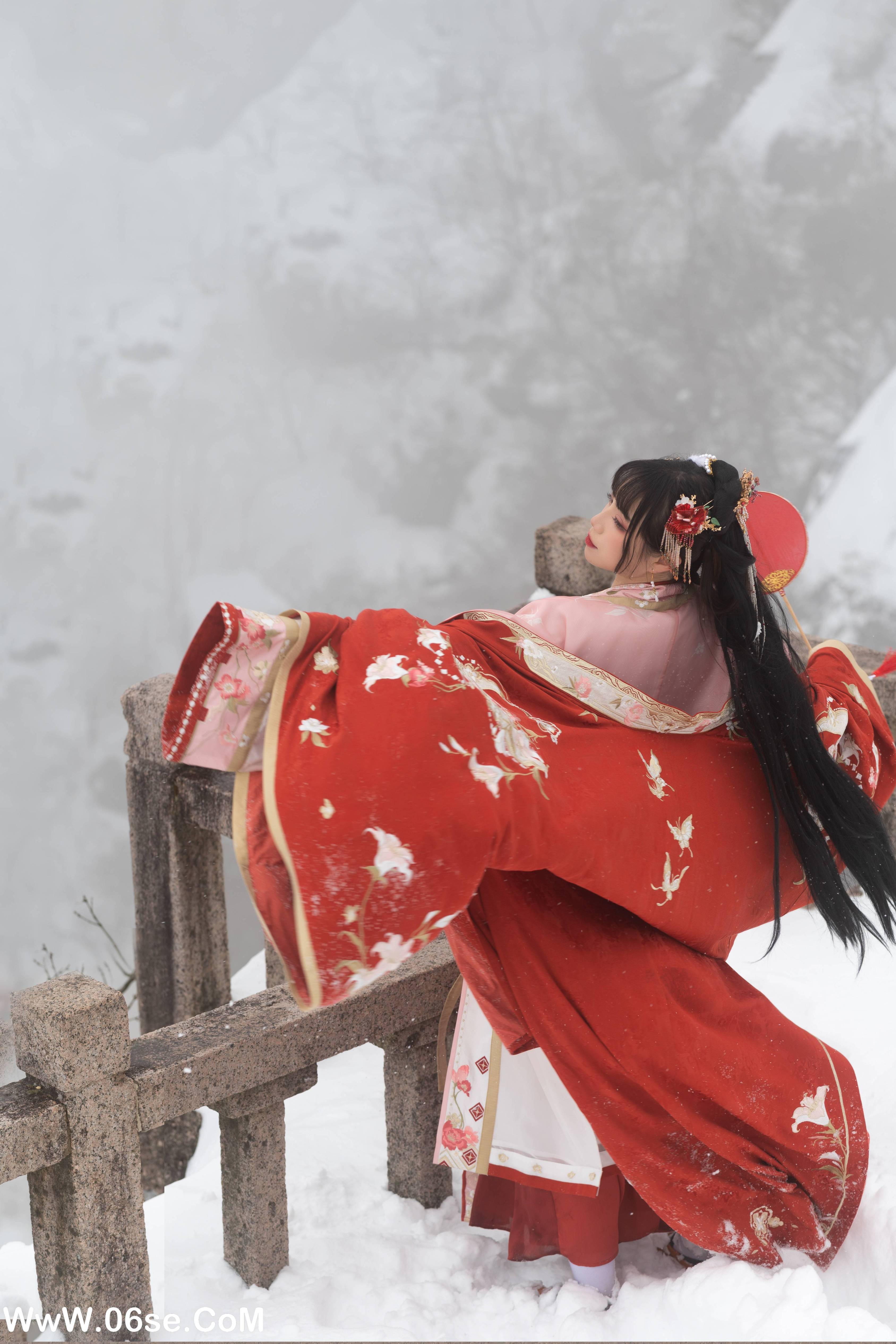图片[25]-[YITUYU艺图语]2022.06.07 踏雪 贰加六[26P-245.78MB]-六色网