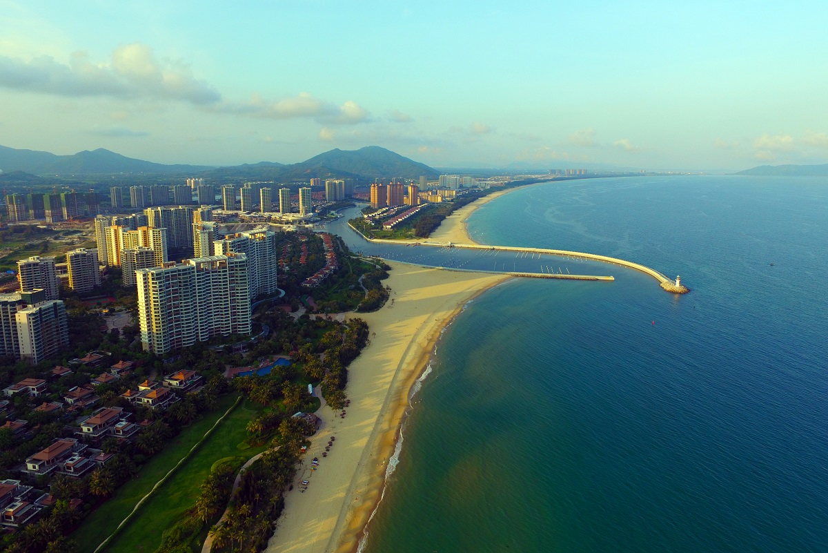 Hainan. Бухта Линшуй Хайнань. Хайнань Линшуй деревня. Ляонин Китай остров Хайнань. Магистраль Прибрежная Хайнань.