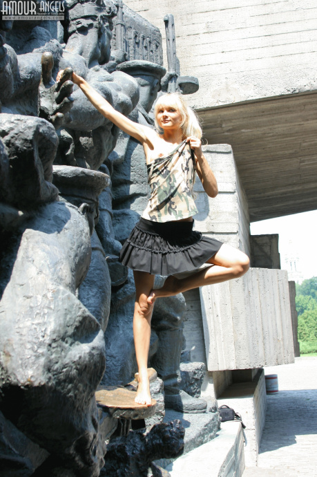[Image: 0937d94fb26c0deb0f8af.jpg]