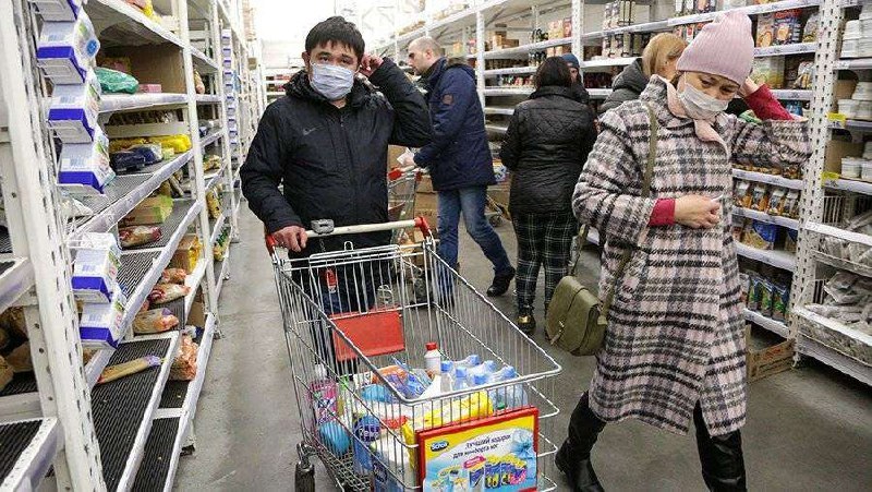 Власти: перебоев с продовольствием в Хабаровске пока нет