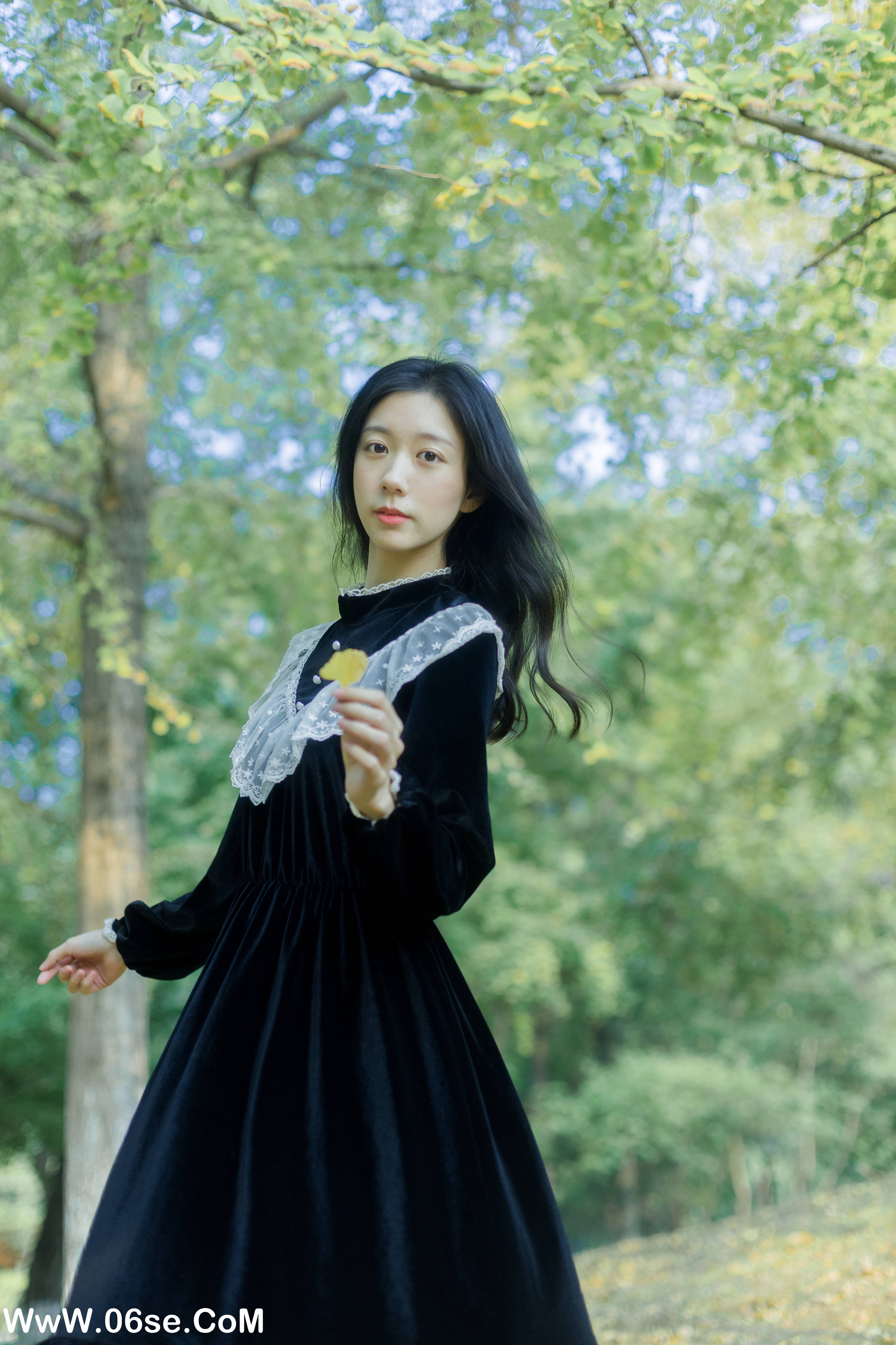 图片[16]-[YITUYU艺图语]2022.11.24 将在初秋寄出 饲猫少女-[38+1P／394MB]-六色网