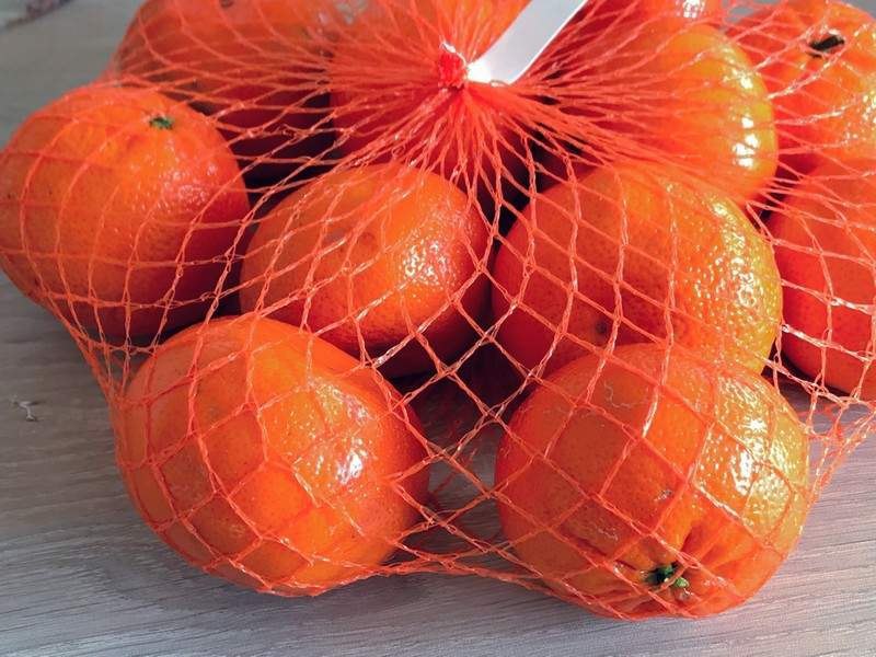 В аэропорту Хабаровска пресечена попытка ввоза более 7 кг китайских мандаринов
