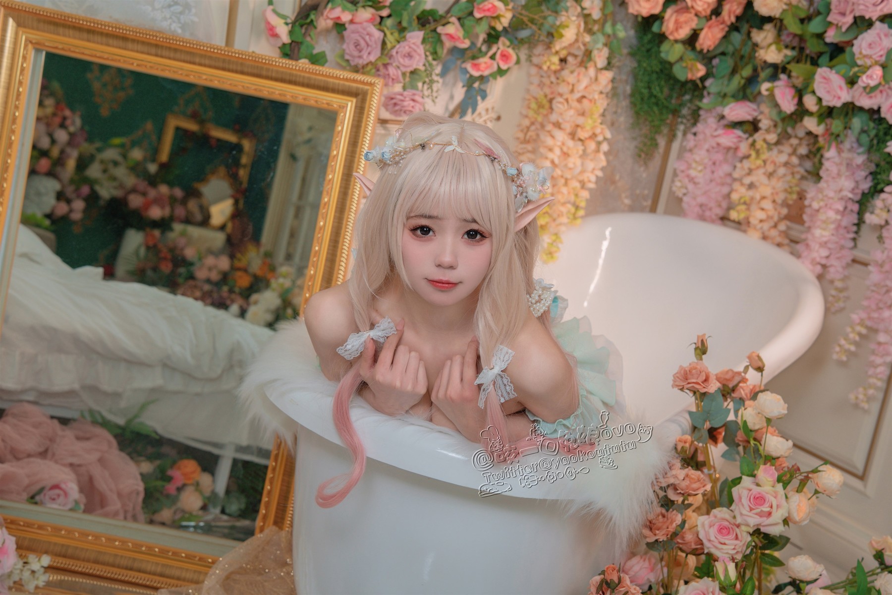 Cosplay 咬一口兔娘 豌豆公主的秘密花房 32
