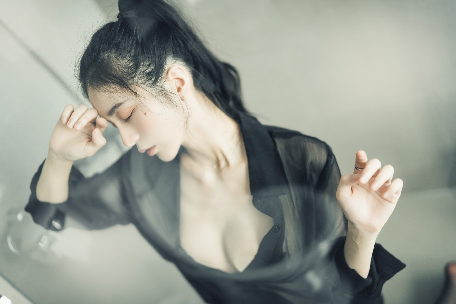 JVID精品 🔞仙仙辰 透明罩衫 透明駱駝蹄內褲 濕潤黑絲 我的女友 這次有點色😈有點甜 Set.02 15