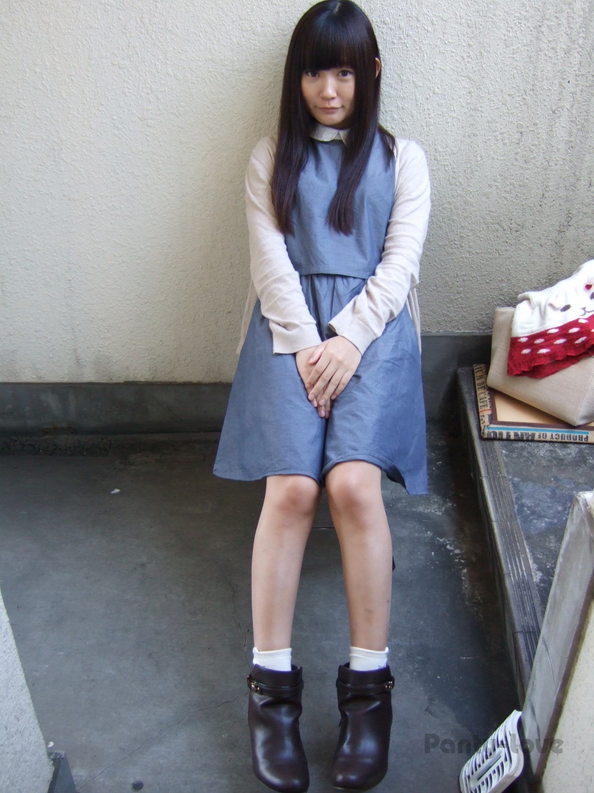 青涩小妹楼梯间内衣展示 88