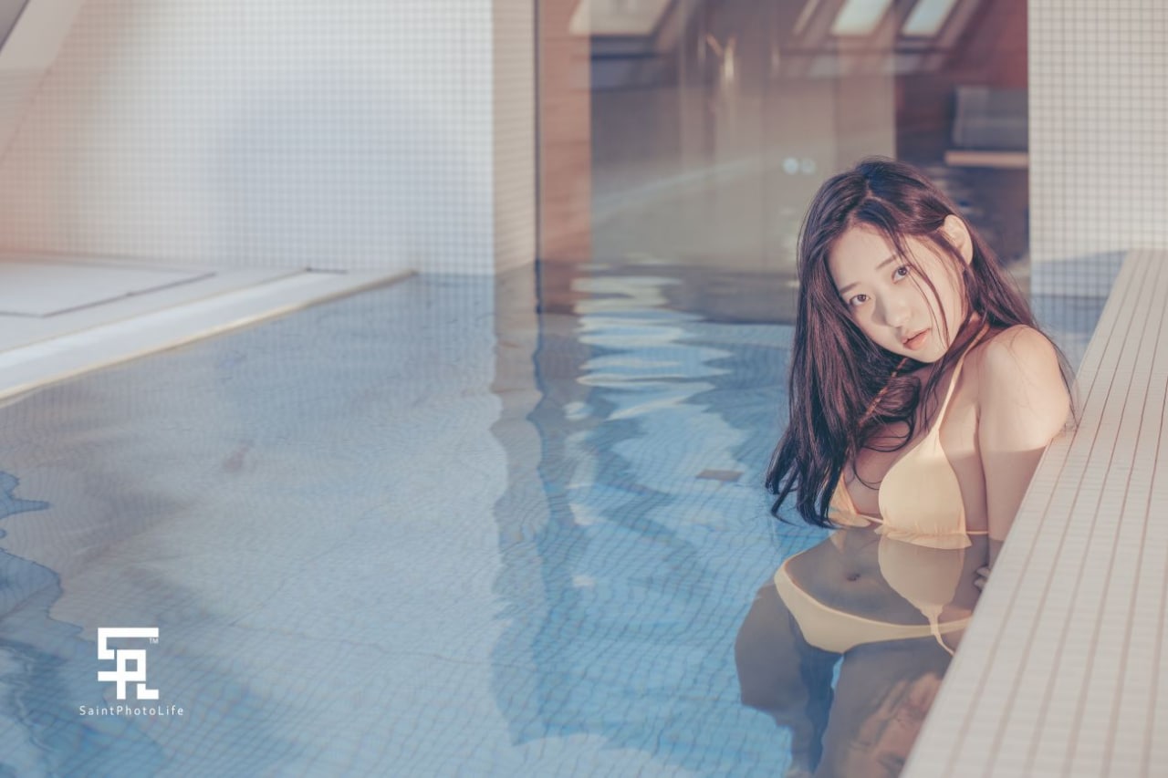 Zenny - at Snow Hotel[56P4V] 2