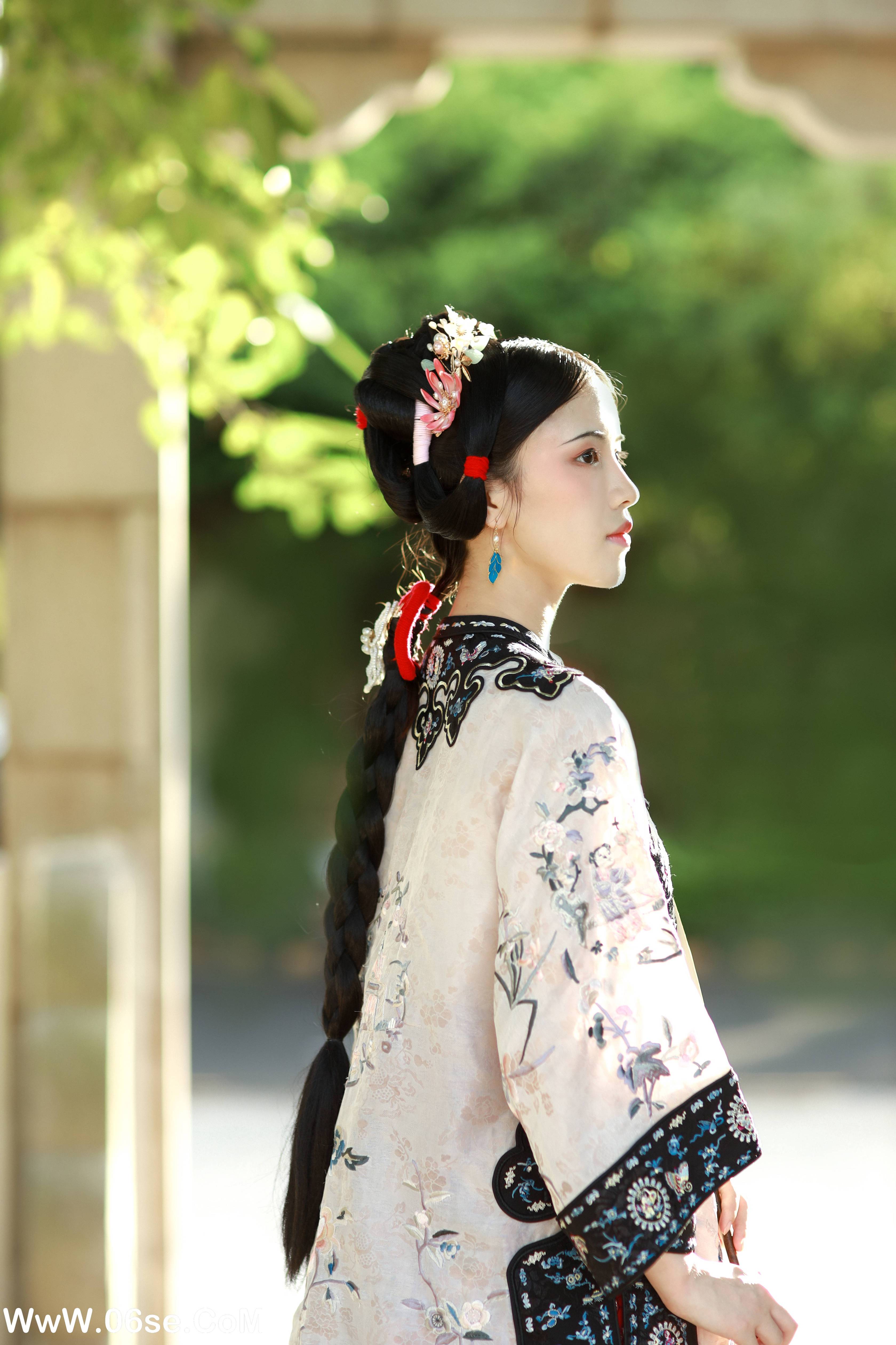 图片[19]-[YITUYU艺图语]2022.10.03 清汉女 _喵喵家的小鱼干_[29+1P／424MB]-六色网