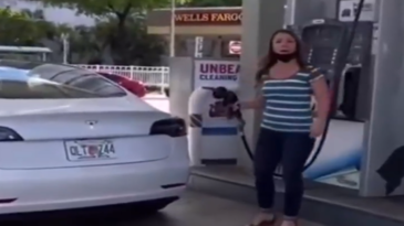 Nuevo Tesla con gasolina