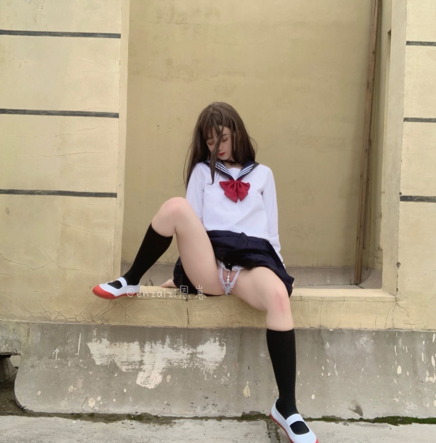恩崽-天台水手服 44