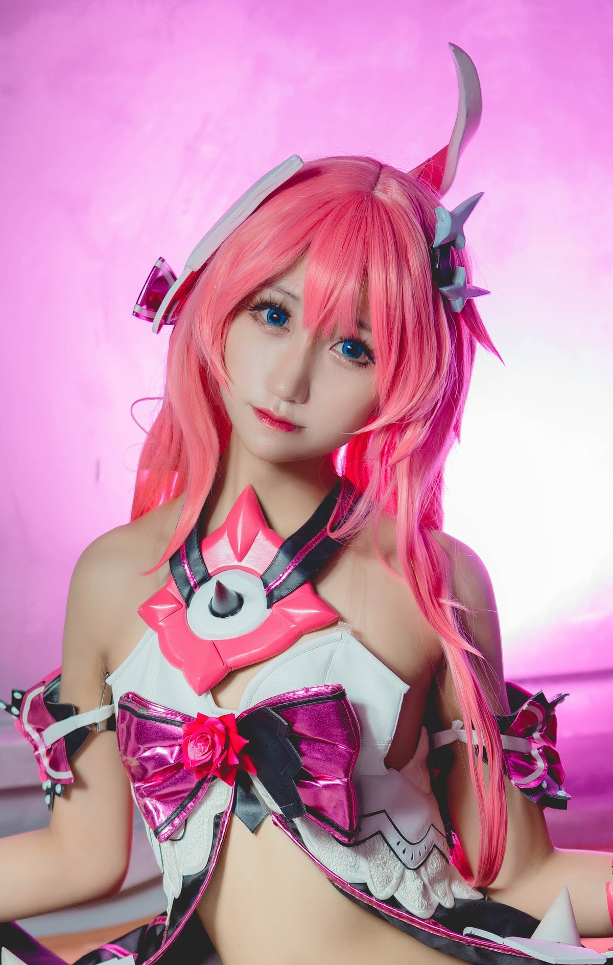 Cosplay KuukoW クー子 Rosalia-Honkai Impact 12