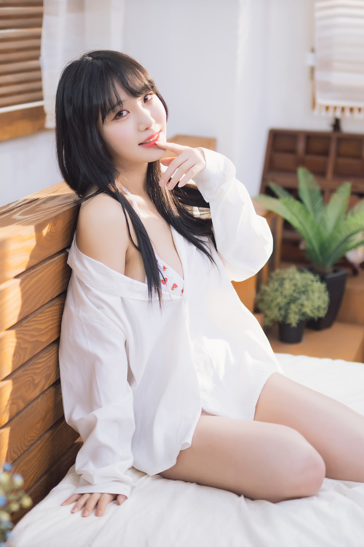 Sooflower 수련수련, Strawberry Photobook Set.01 18