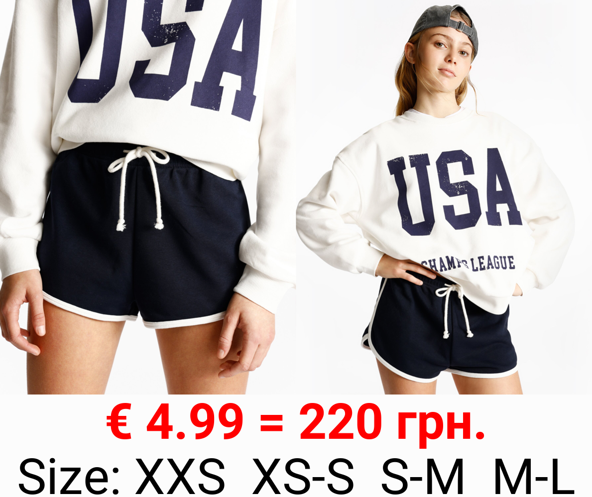 Plush shorts with trim