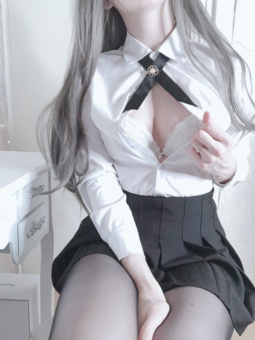 [Image: 0b73d54ec3883514613ff.jpg]