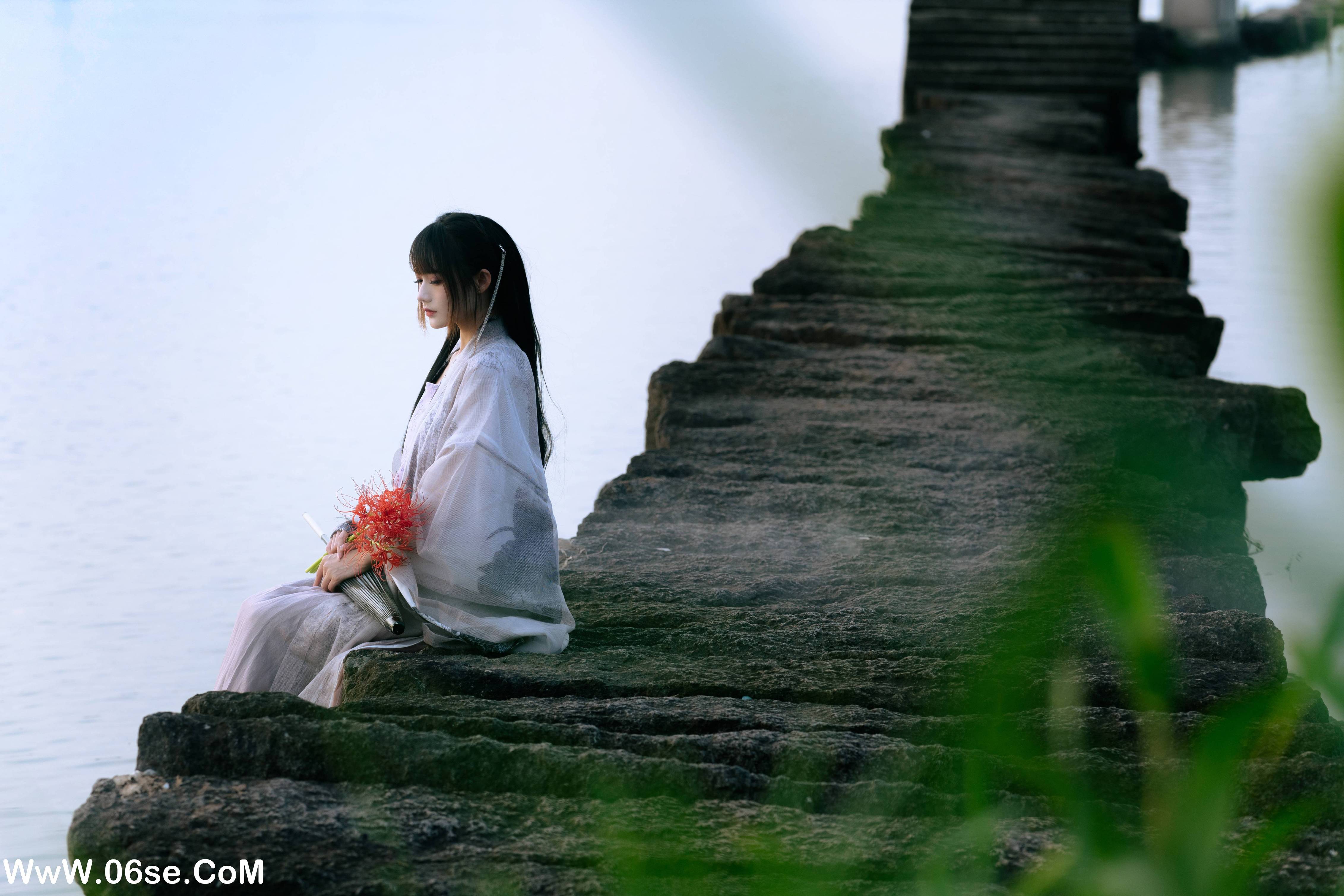 图片[8]-[YITUYU艺图语]2022.07.15 暮空照水 兔子Zzz不吃胡萝卜[31+1P／341MB]-六色网