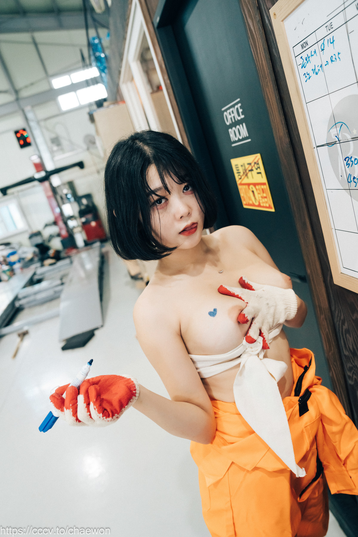 ZIA.Kwon 권지아, [Loozy] Garage Girl Set.01 25