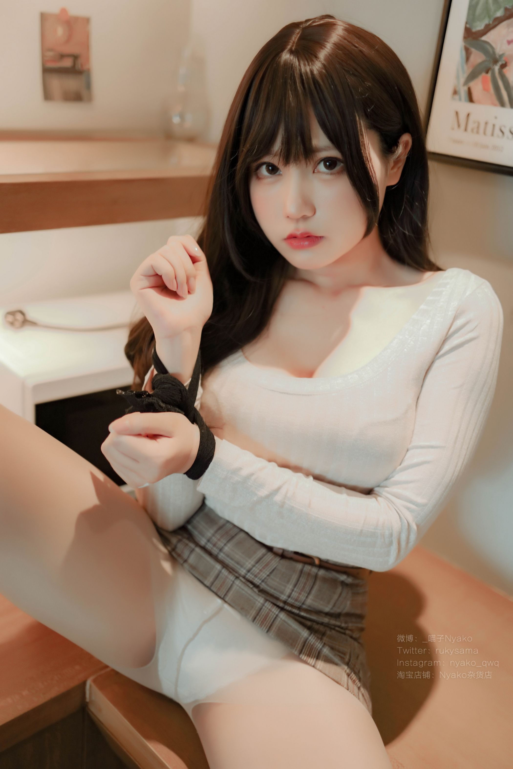 喵子Nyako 31人妻本X姐姐的居家假日 170P+9分钟视频 49