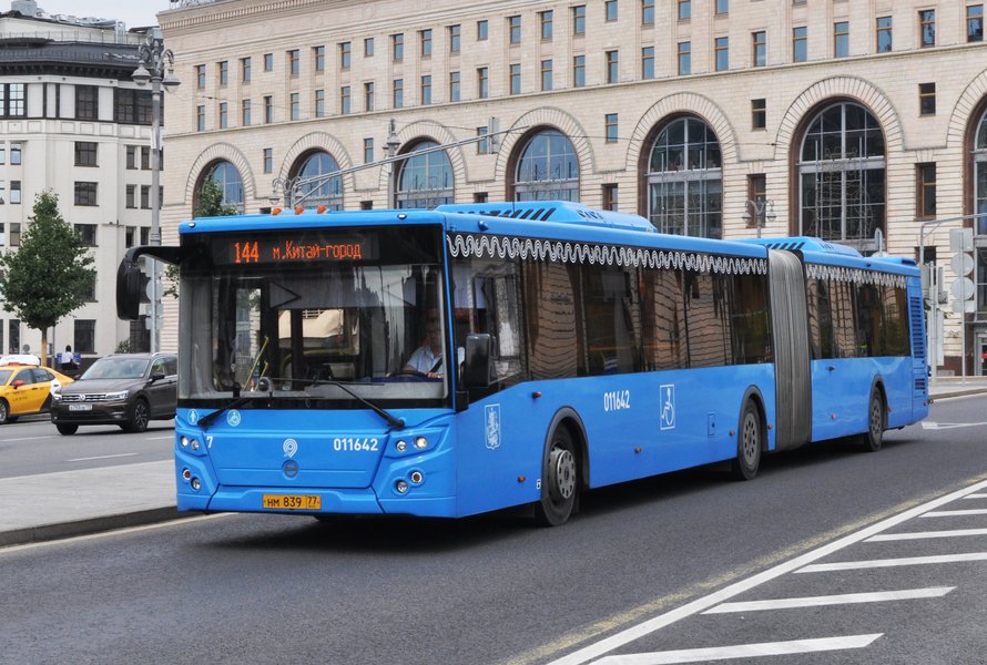 Проходящий транспорт. Автобус полуэкспресс. Автобус 503. Автобусы полуэкспрессы в Москве. Теплая Московский транспорт.