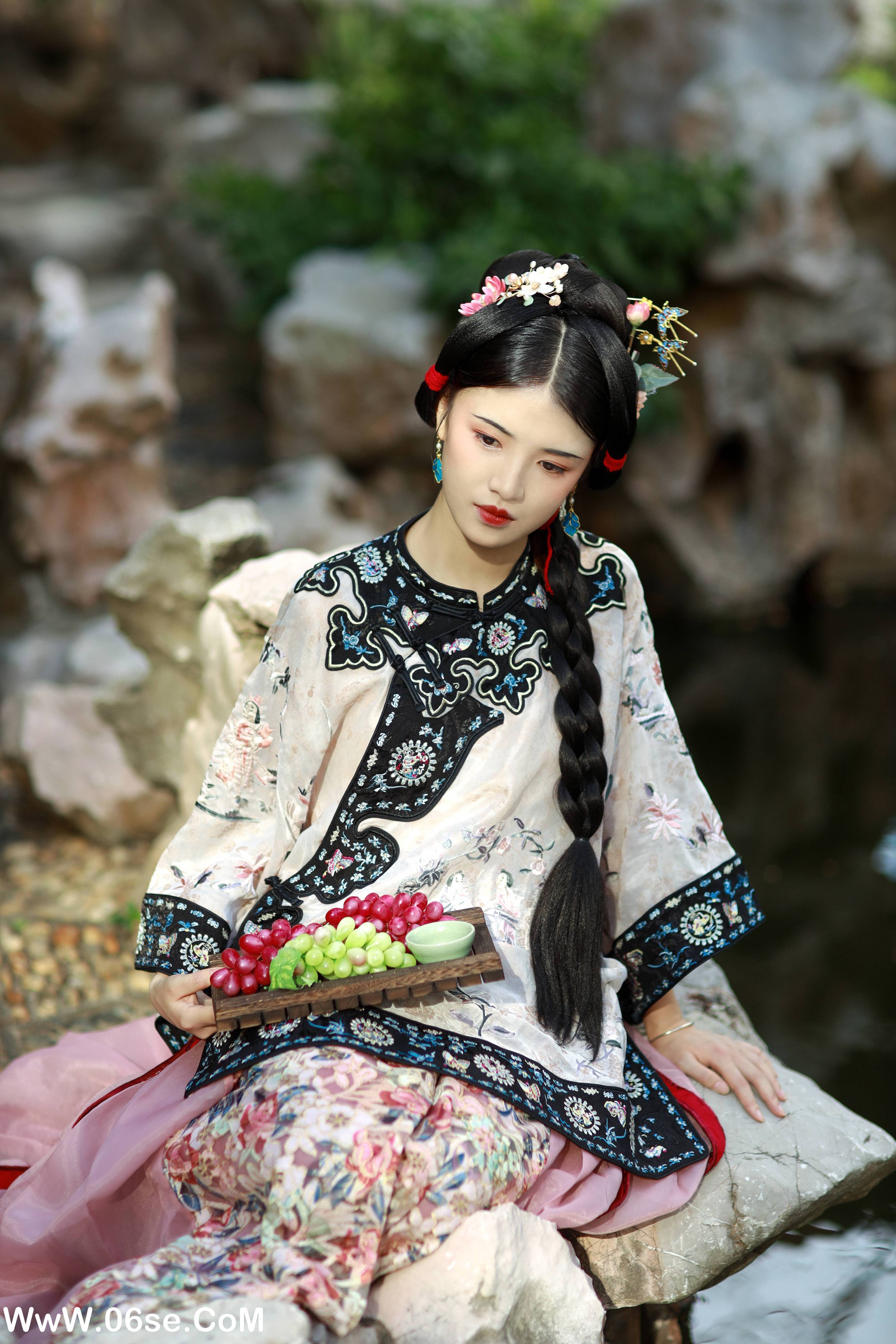 图片[12]-[YITUYU艺图语]2022.10.03 清汉女 _喵喵家的小鱼干_[29+1P／424MB]-六色网