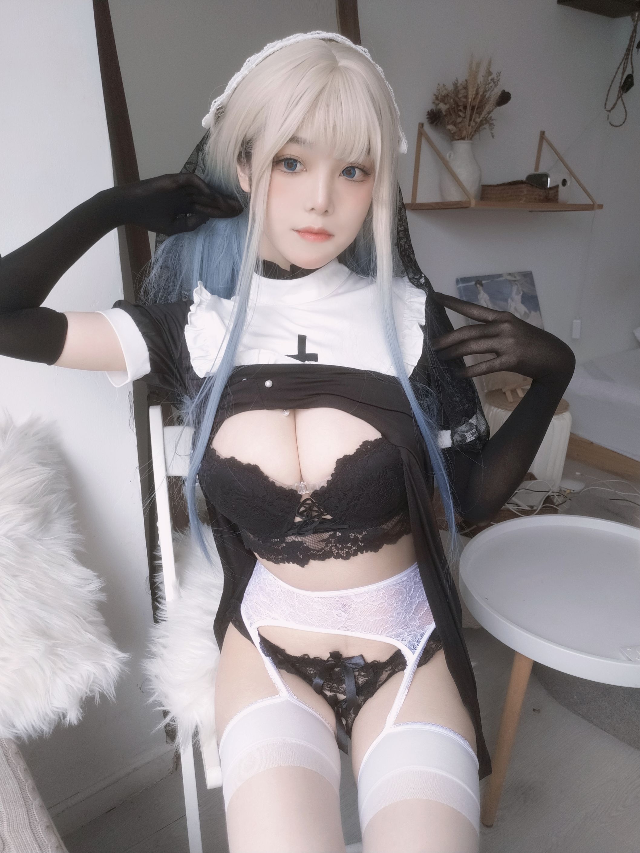 蜜汁猫裘 - 修女自拍 [35P6V-829MB] 20