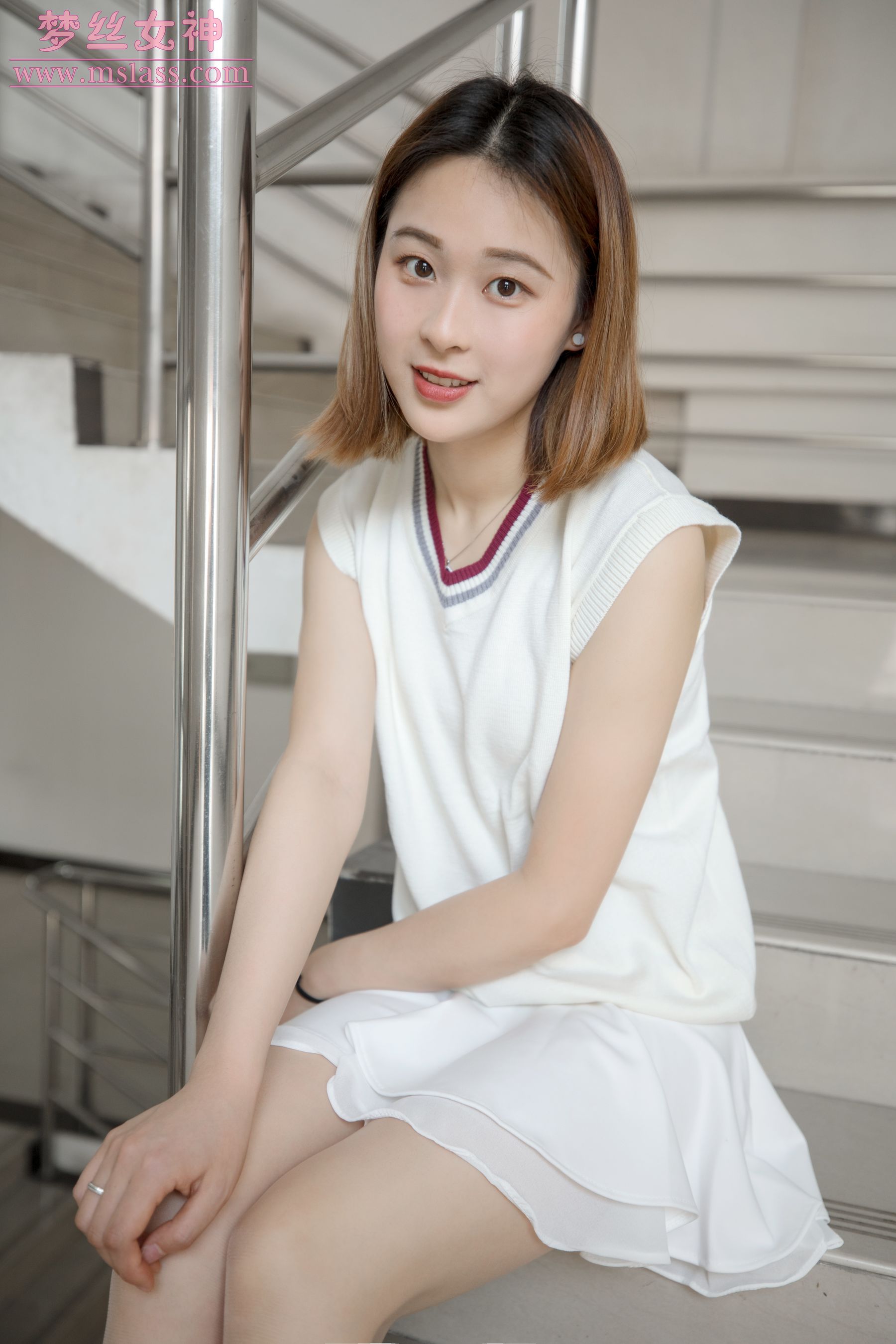[梦丝女神MSLASS]_雯雯_学楼丝袜美腿-写真图集共62P 5