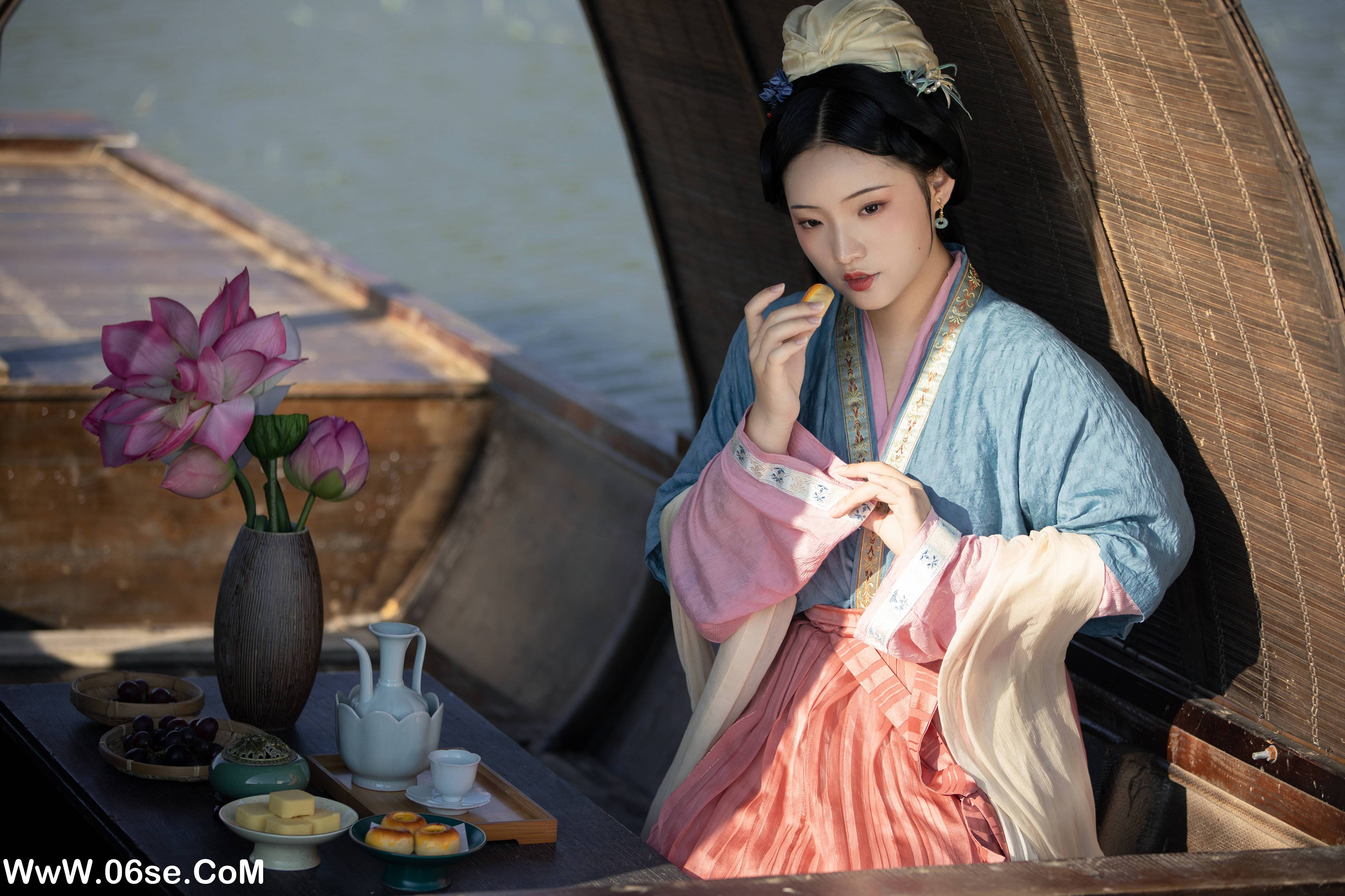 图片[8]-[YITUYU艺图语]2022.11.09 游湖 保卫萝卜的阿叽[35+1P／520MB]-六色网