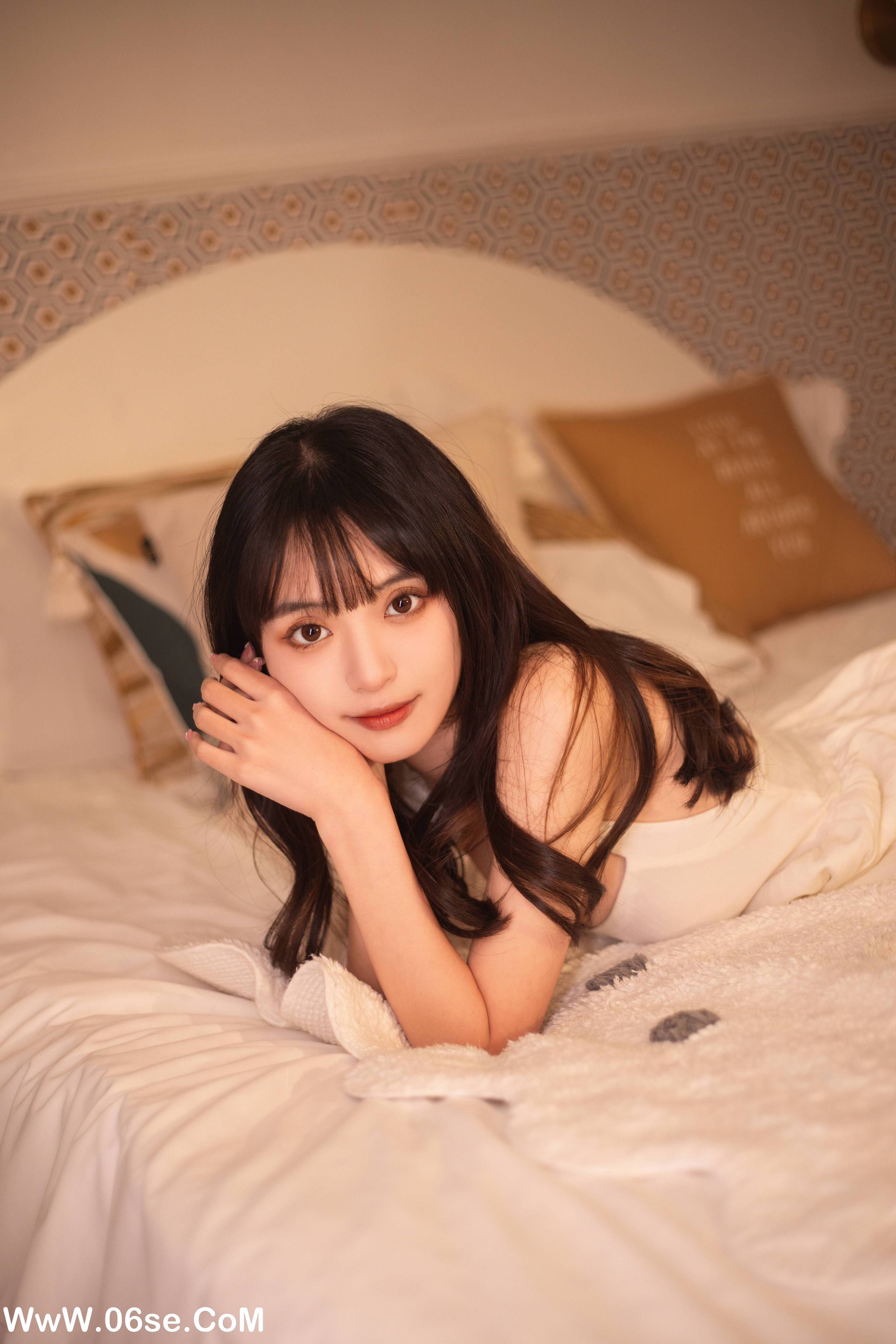图片[6]-[YITUYU艺图语]2022.12.31 居家少女 酱酱[25+1P／1.04GB]-六色网