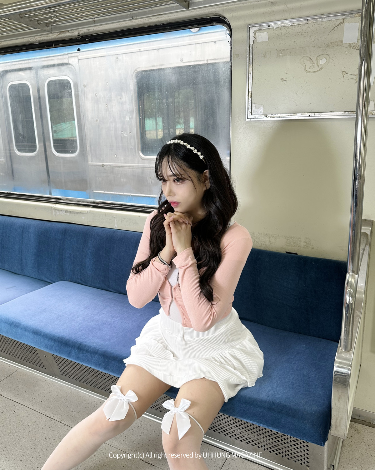 Hani 하니, UHHUNG Magazine “The Girlfriend on The Subway” Set.01 7