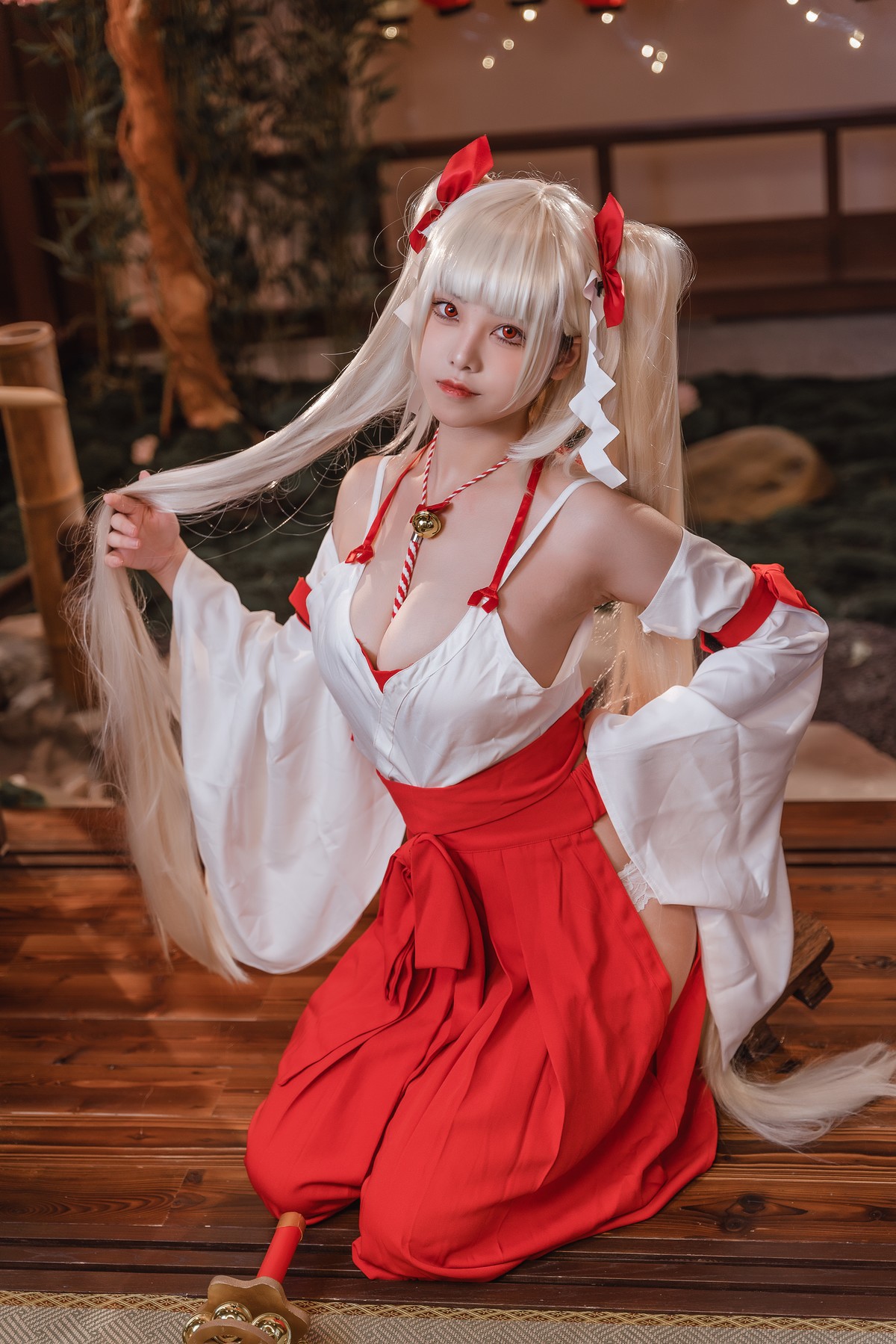 蜜汁猫裘 Cosplay 可畏巫女 5